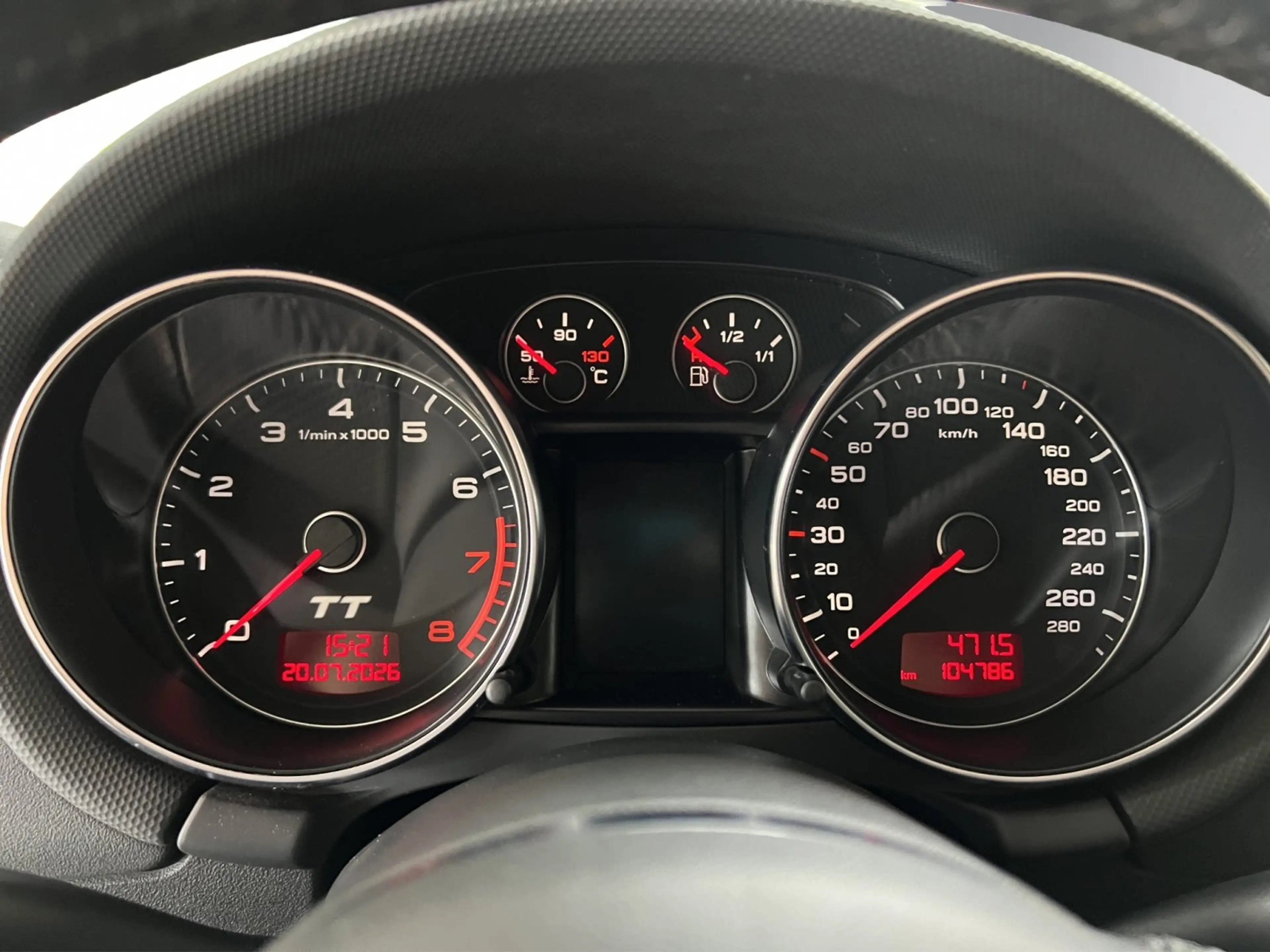 Audi TT 2.0 TFSI Roadster — photo 12