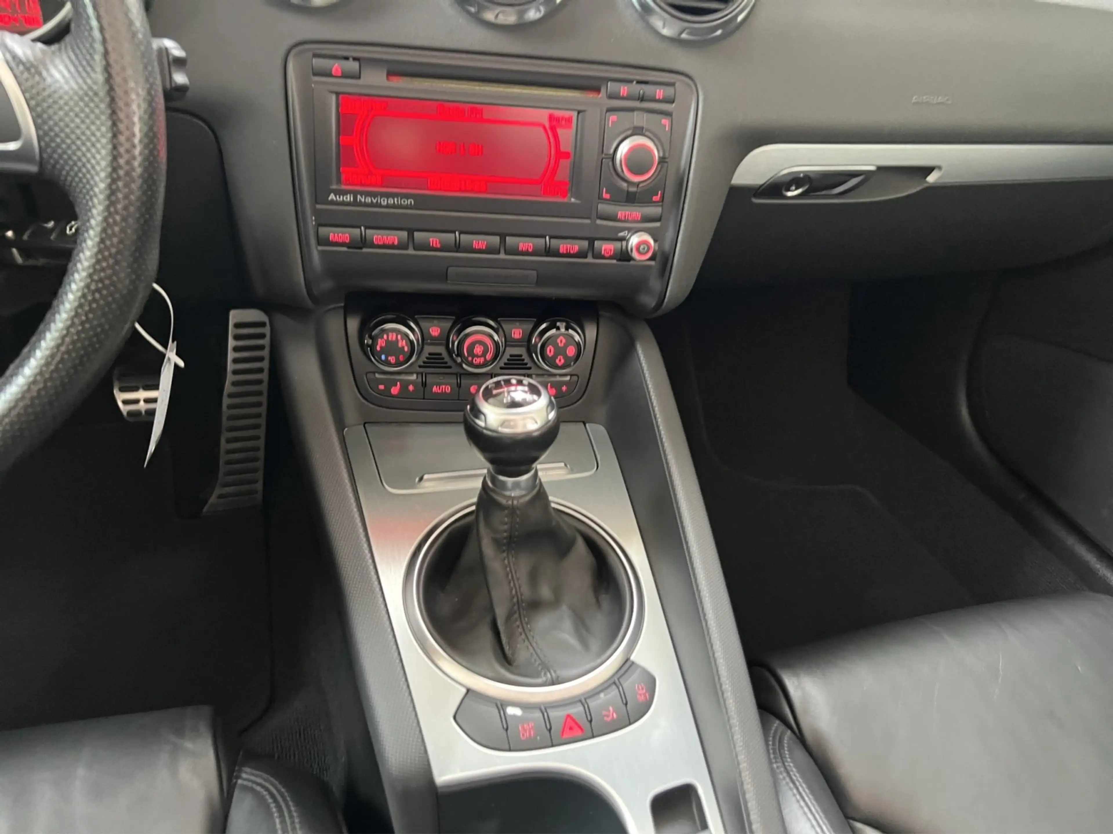Audi TT 2.0 TFSI Roadster — photo 15