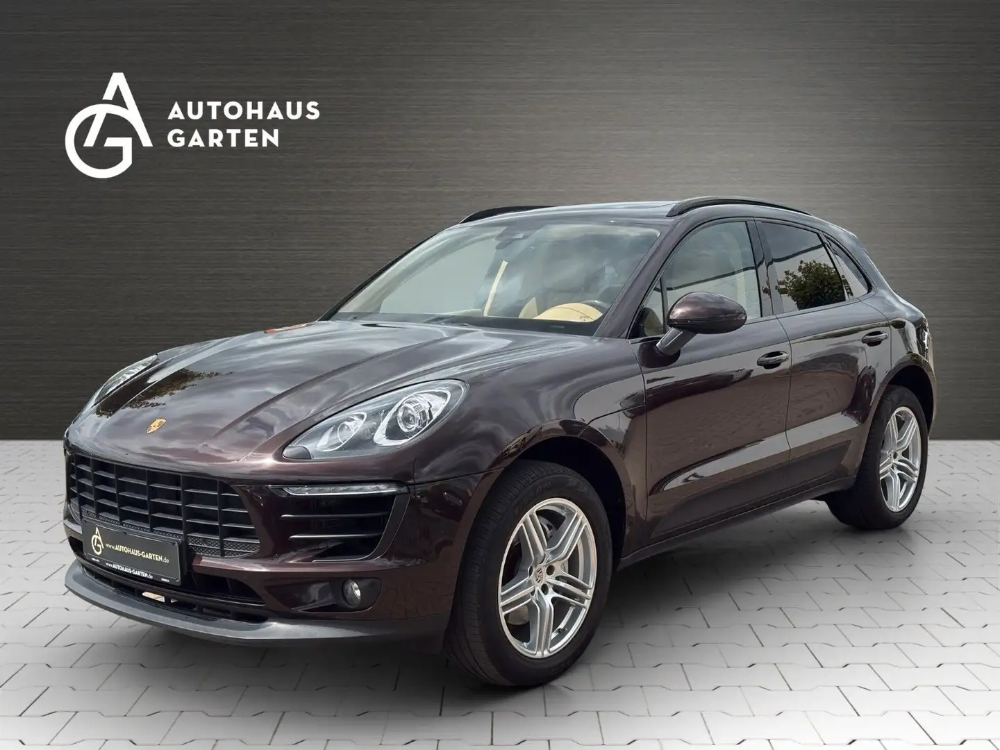 Porsche Macan S AWD/Pano/SHZ/NAVI/Alcantara/Bose/1.Hand - 1