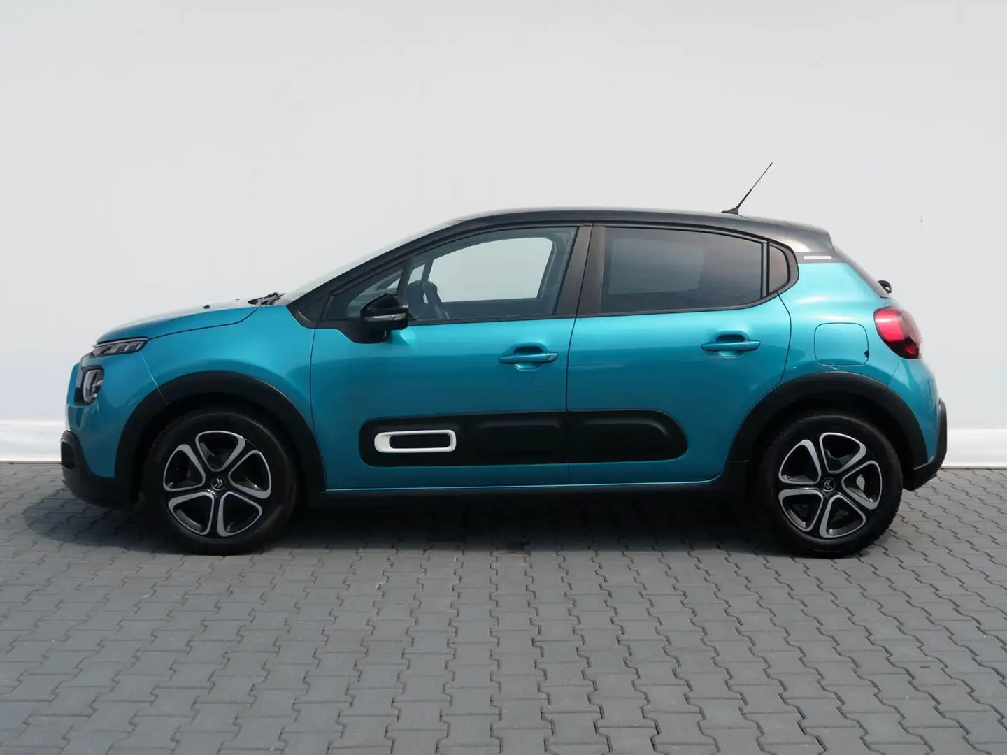 Citroen C3 1.2 PureTech Feel Edition | Full LED | Navigatie | Blau - 2