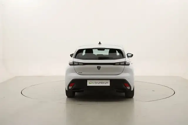 Peugeot 308 view 4