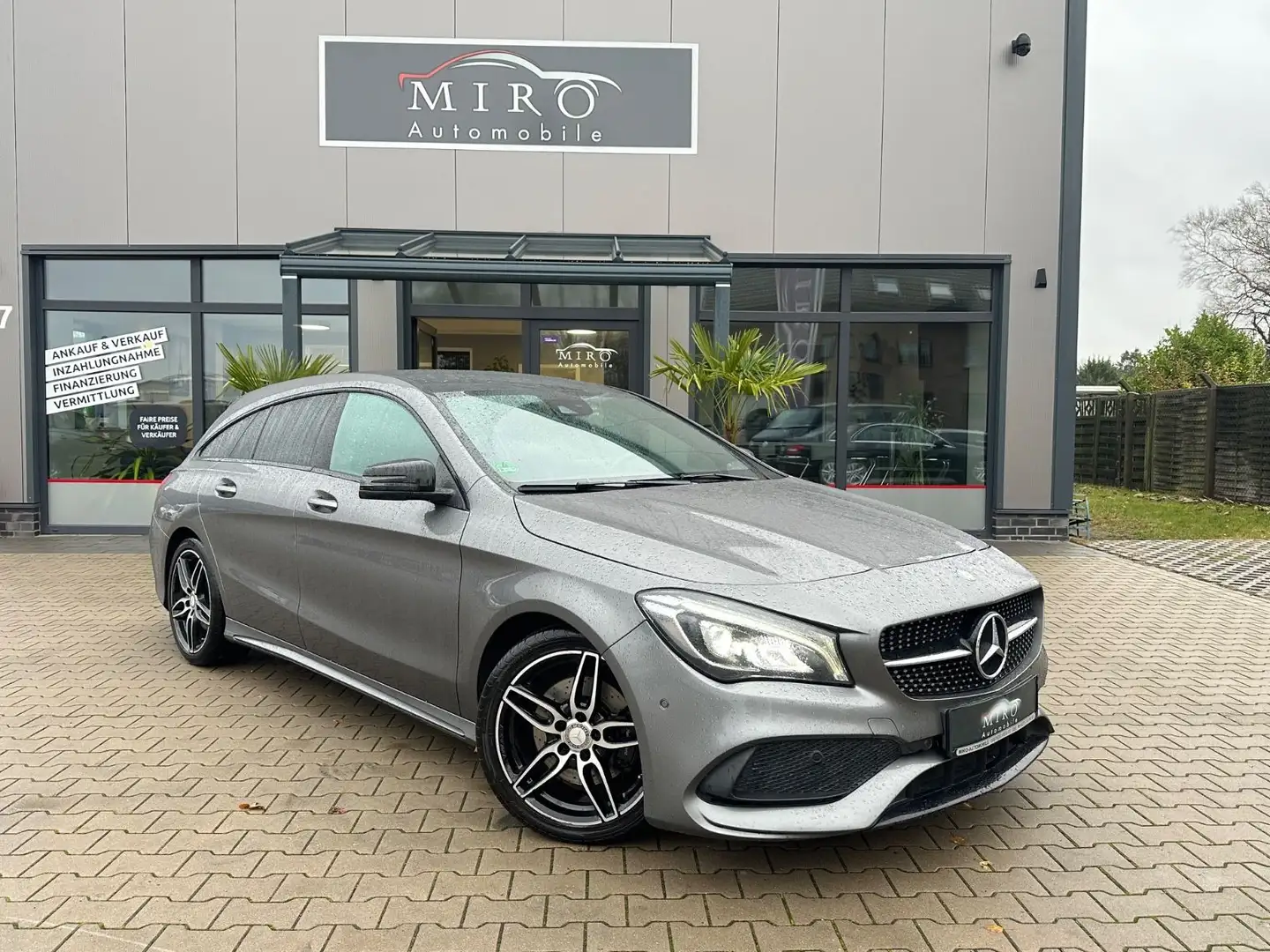 Mercedes-Benz CLA 250 CLA 250 4MATIC AMG Line Shooting Br. SCHIEBDACH Grau - 1