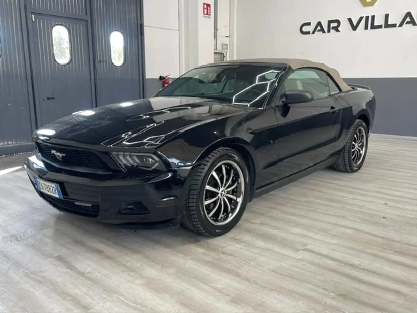 Ford Mustang Cabrio 3.7 v6 Noir - 2