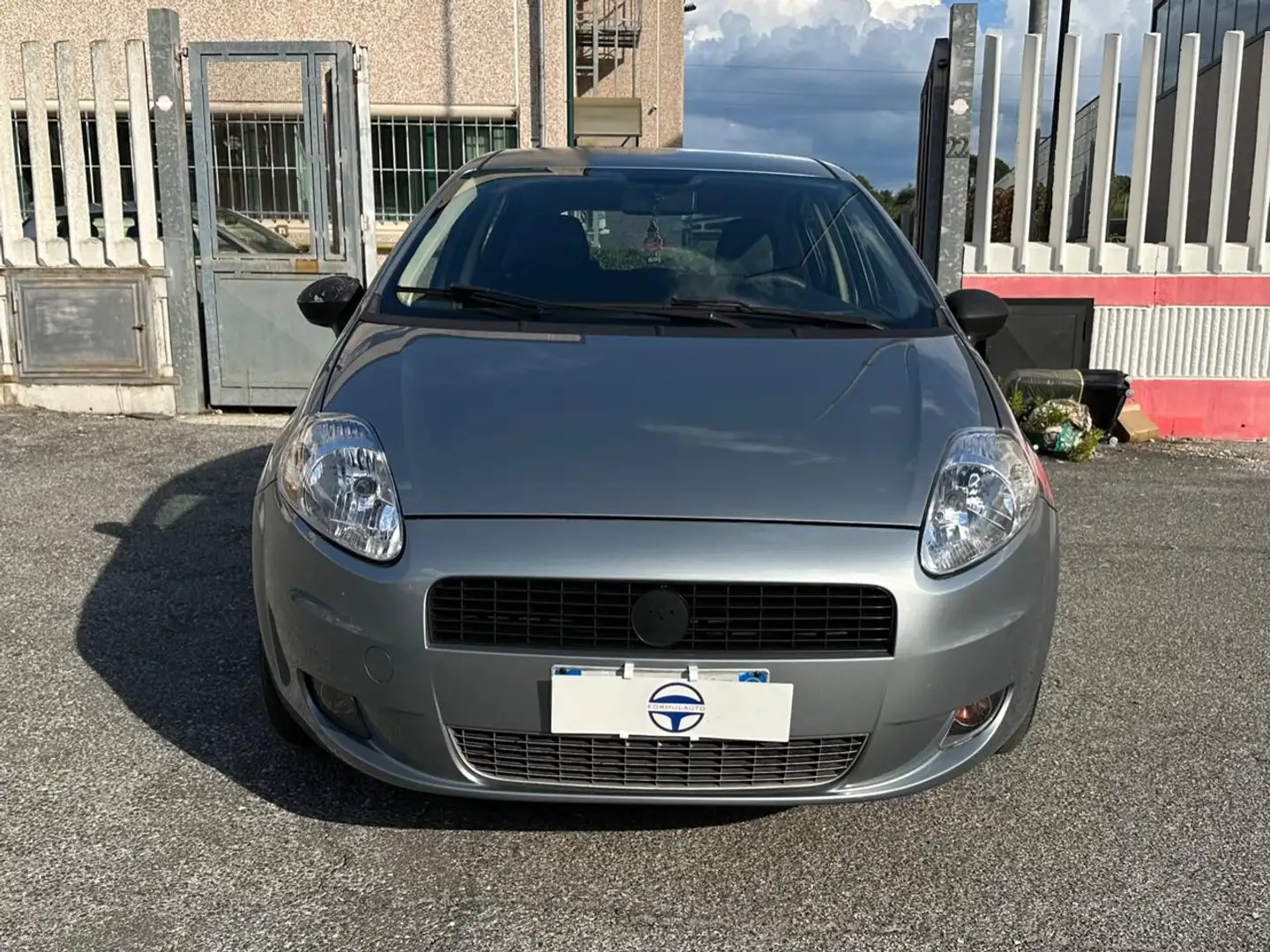 Fiat Grande Punto 1.4 T-Jet 16V 5 porte gpl Grigio - 2