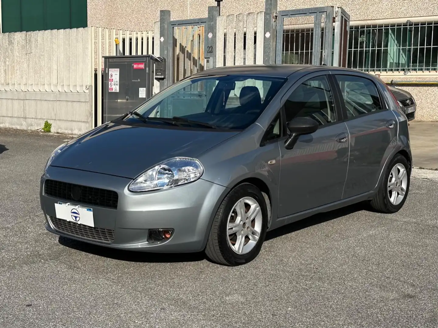 Fiat Grande Punto 1.4 T-Jet 16V 5 porte gpl Grigio - 1