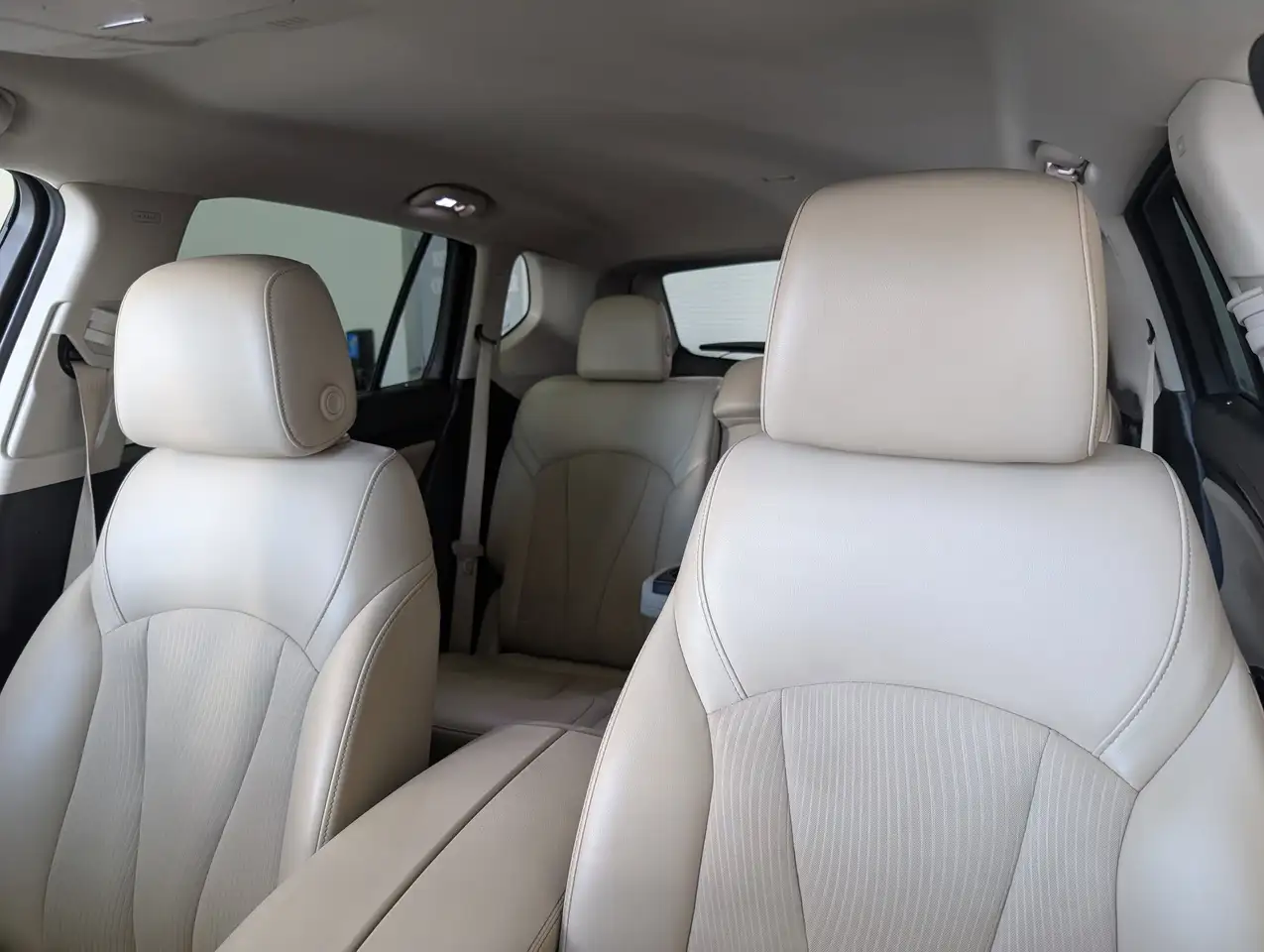 Buick Envision photo Buick Envision