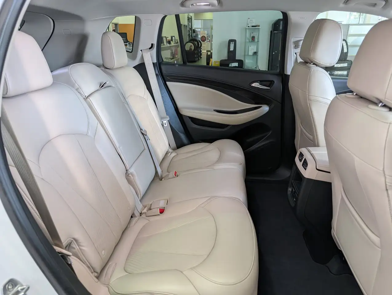 Buick Envision photo Buick Envision