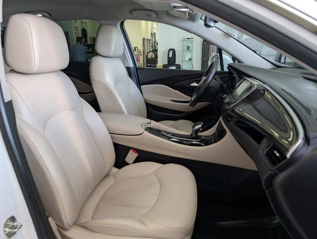 Buick Envision photo Buick Envision