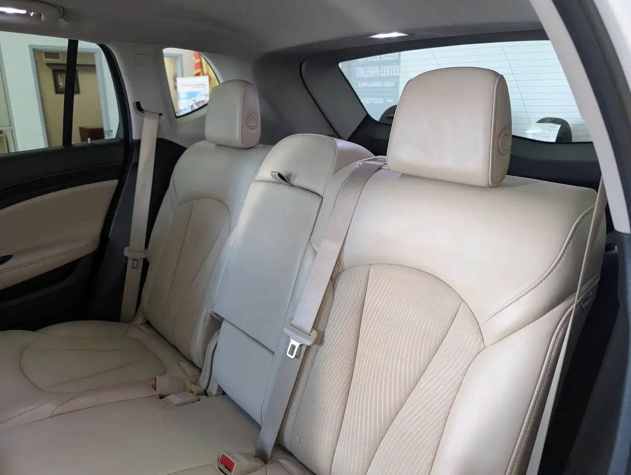 Buick Envision photo Buick Envision