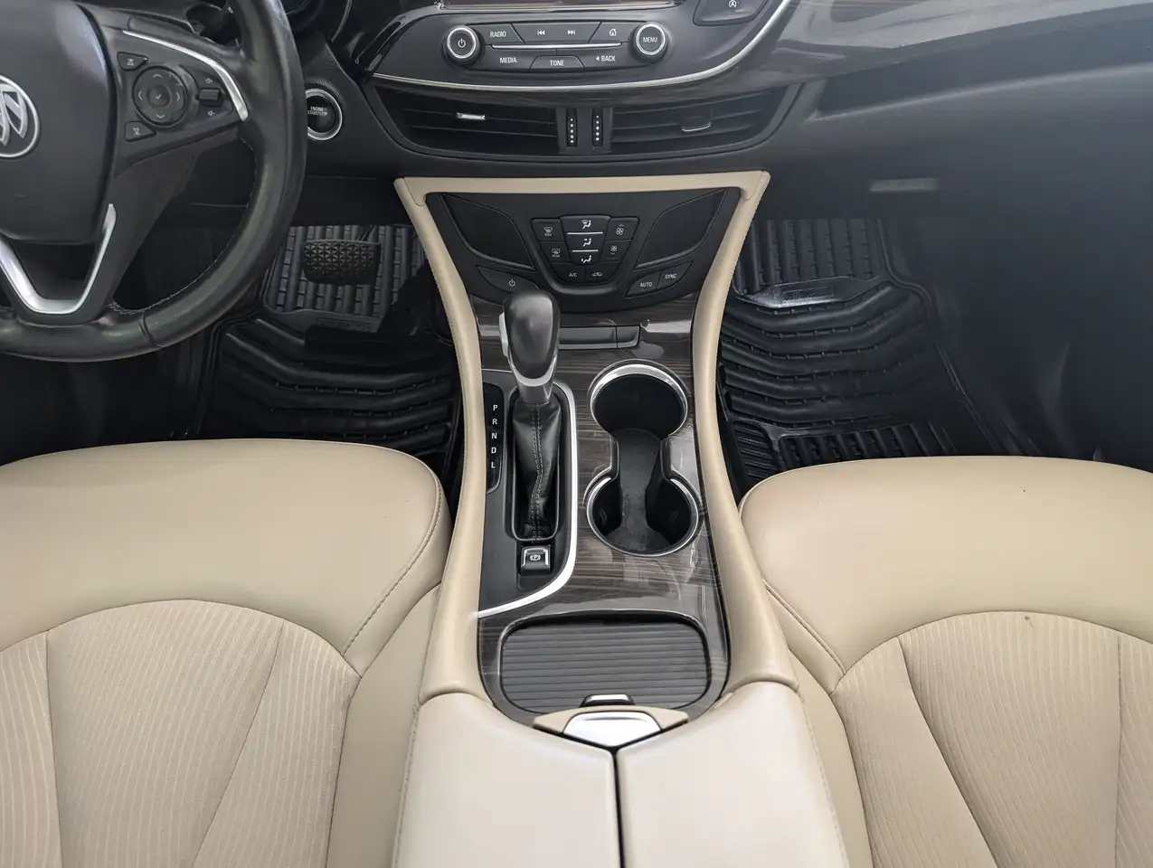 Buick Envision photo Buick Envision