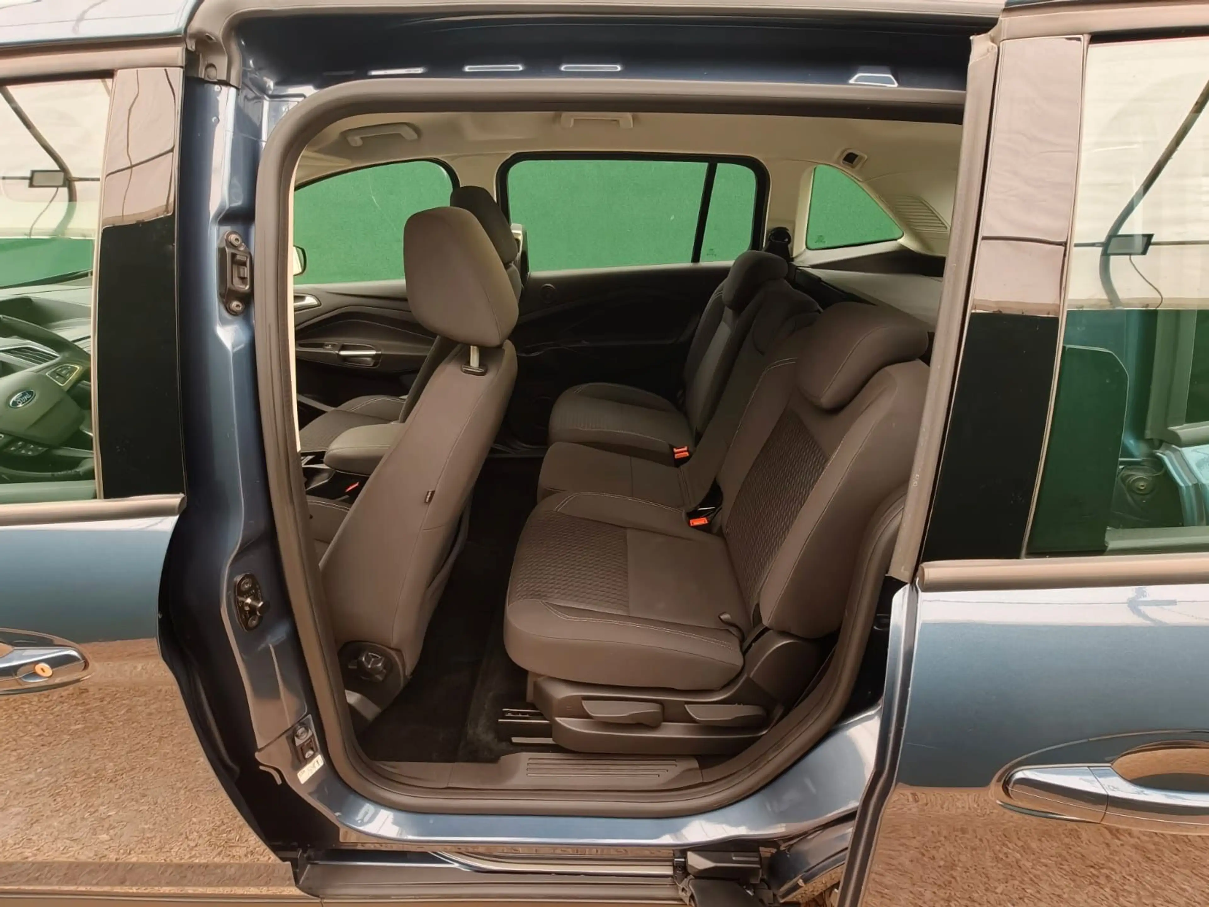 Ford Grand C-Max 1.0/ SHZ/ Alu/ Klimaautom./ 53 tkm — photo 12