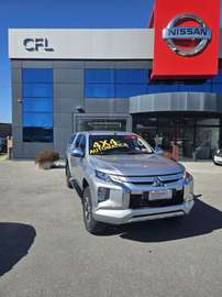 2.3 D Club Cab 4x4 Super Select Intense