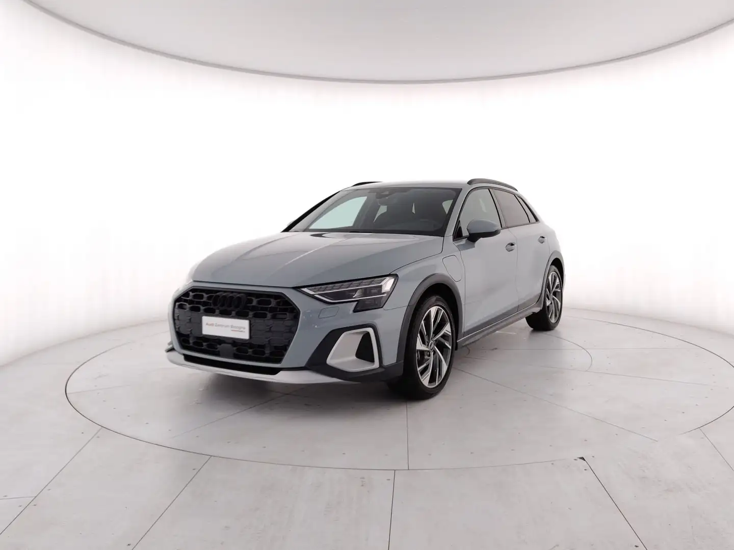Audi A3 allstreet 40 TFSI e S tronic Business Advanced Gris - 1