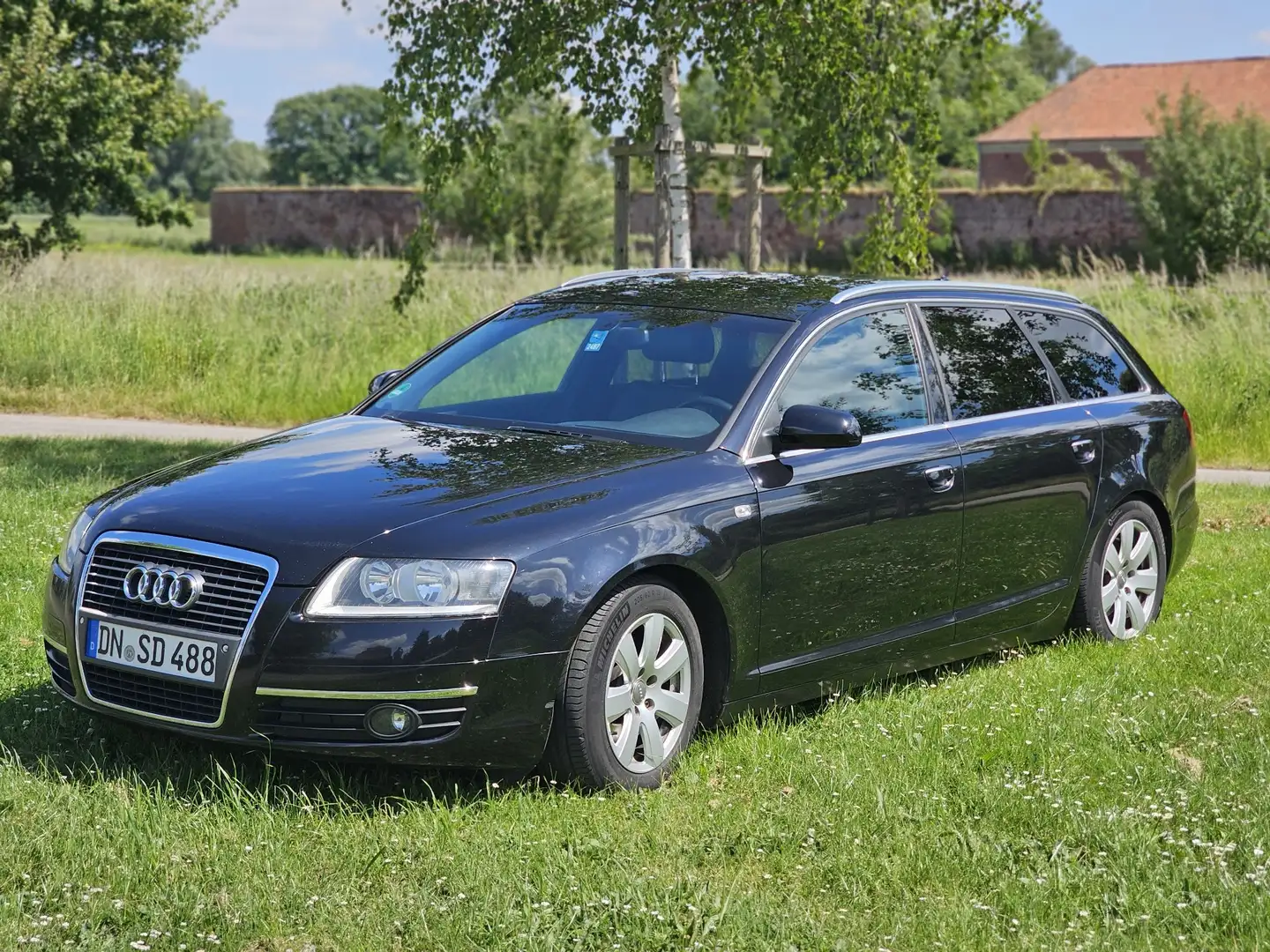 Audi A6 Avant 2.4 multitronic Schwarz - 1