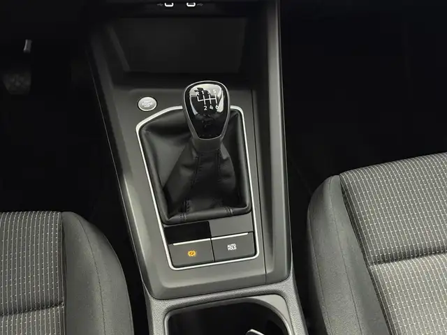 Volkswagen Golf view 12