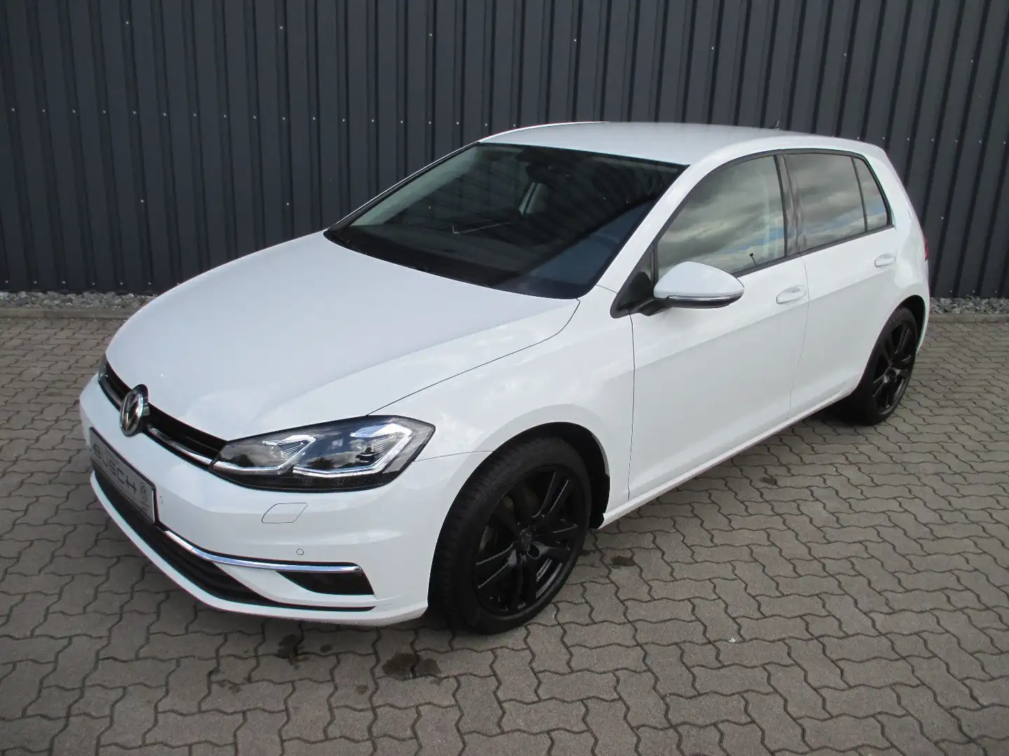 Volkswagen Golf VII Lim. Highline  TSI 92kw 6-Gang, AHK,NAV Bianco - 1