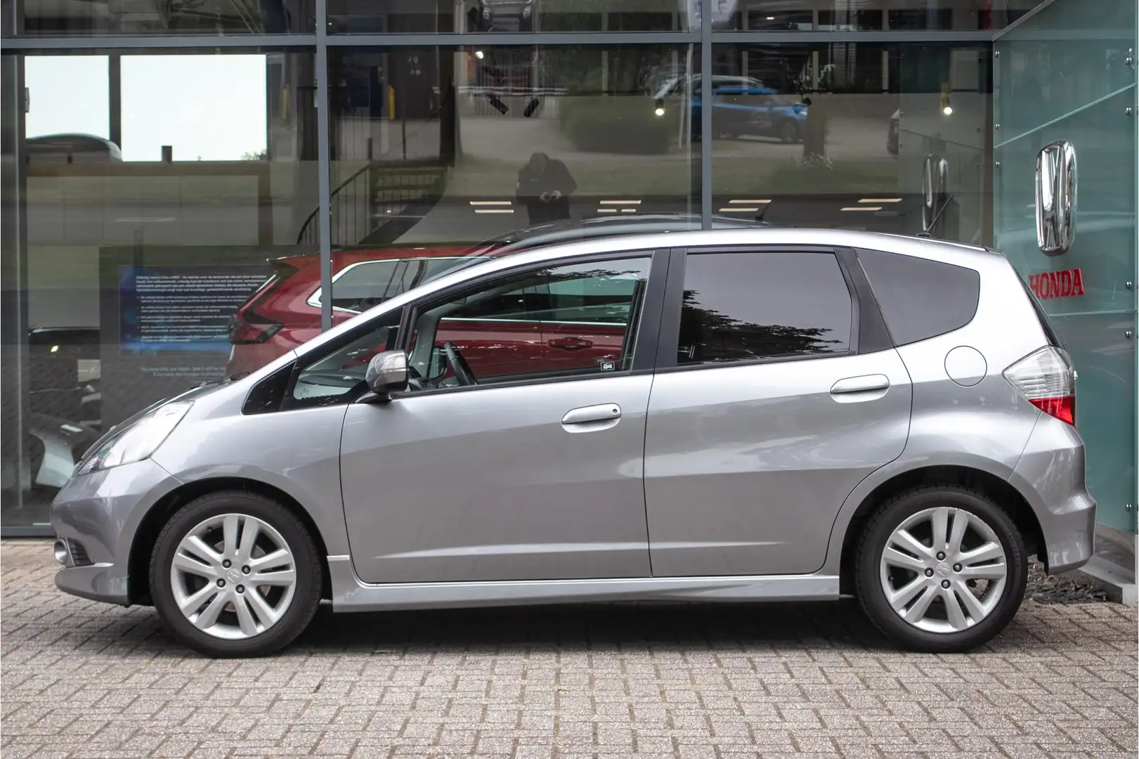 Honda Jazz 1.4i Sport - All in rijklaarprijs | Dealer ond. | Grijs - 2