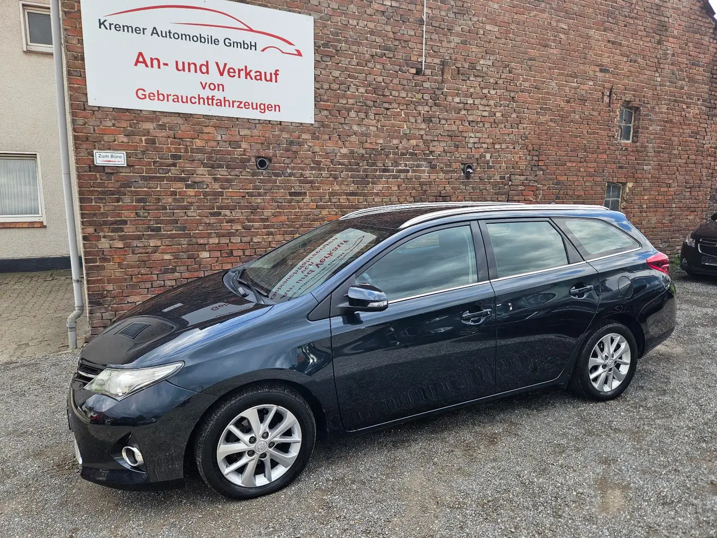 Toyota Auris Touring Sports Life+ Noir - 1