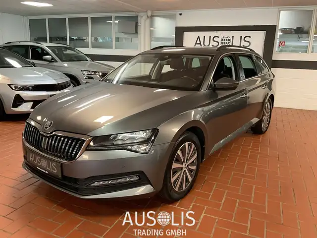 Skoda Superb Combi 2.0 TDI Ambition LED,AHK,Navi