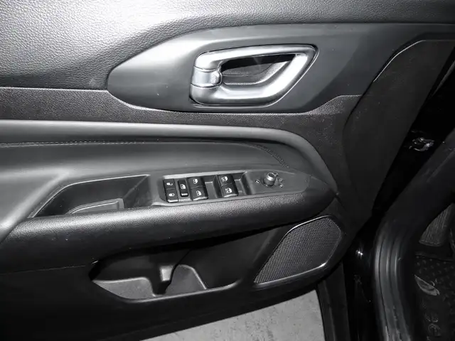 Jeep Compass view 13
