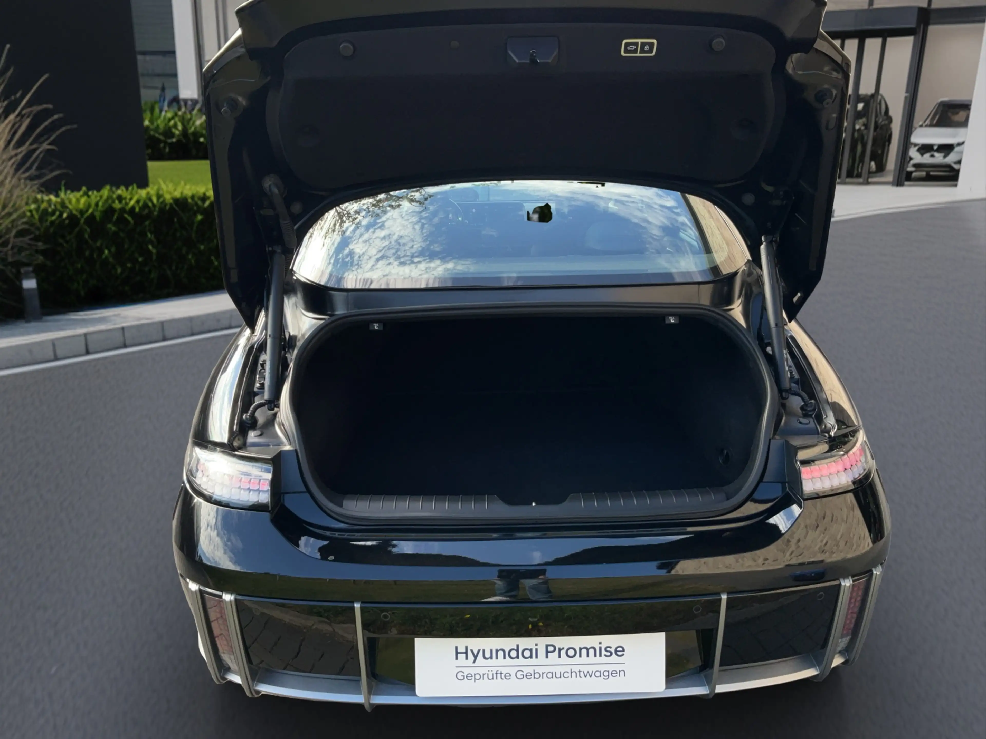 Hyundai IONIQ 6 53kWh Basis Ganzjahresreifen — photo 19