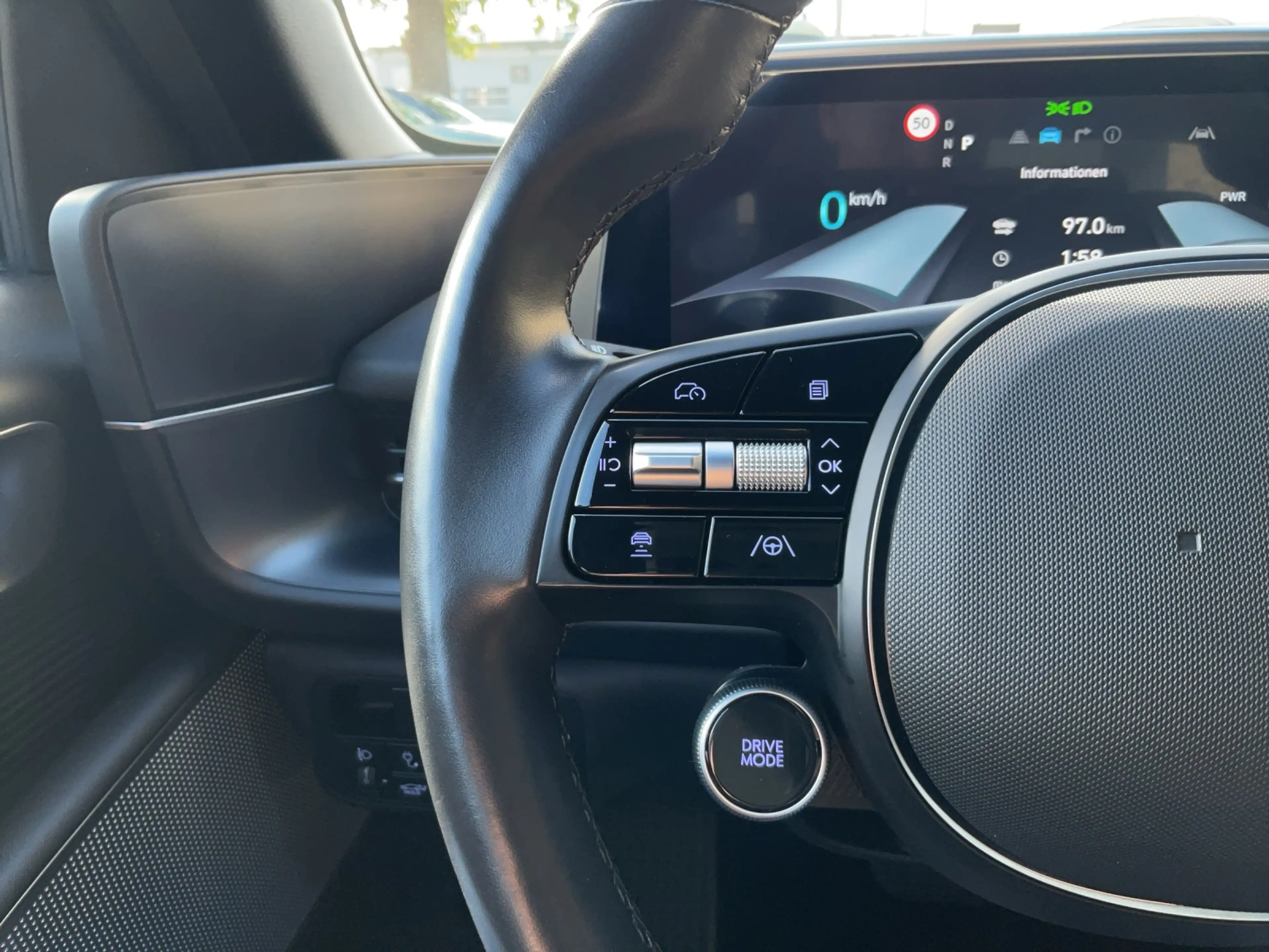 Hyundai IONIQ 6 53kWh Basis Ganzjahresreifen — photo 13