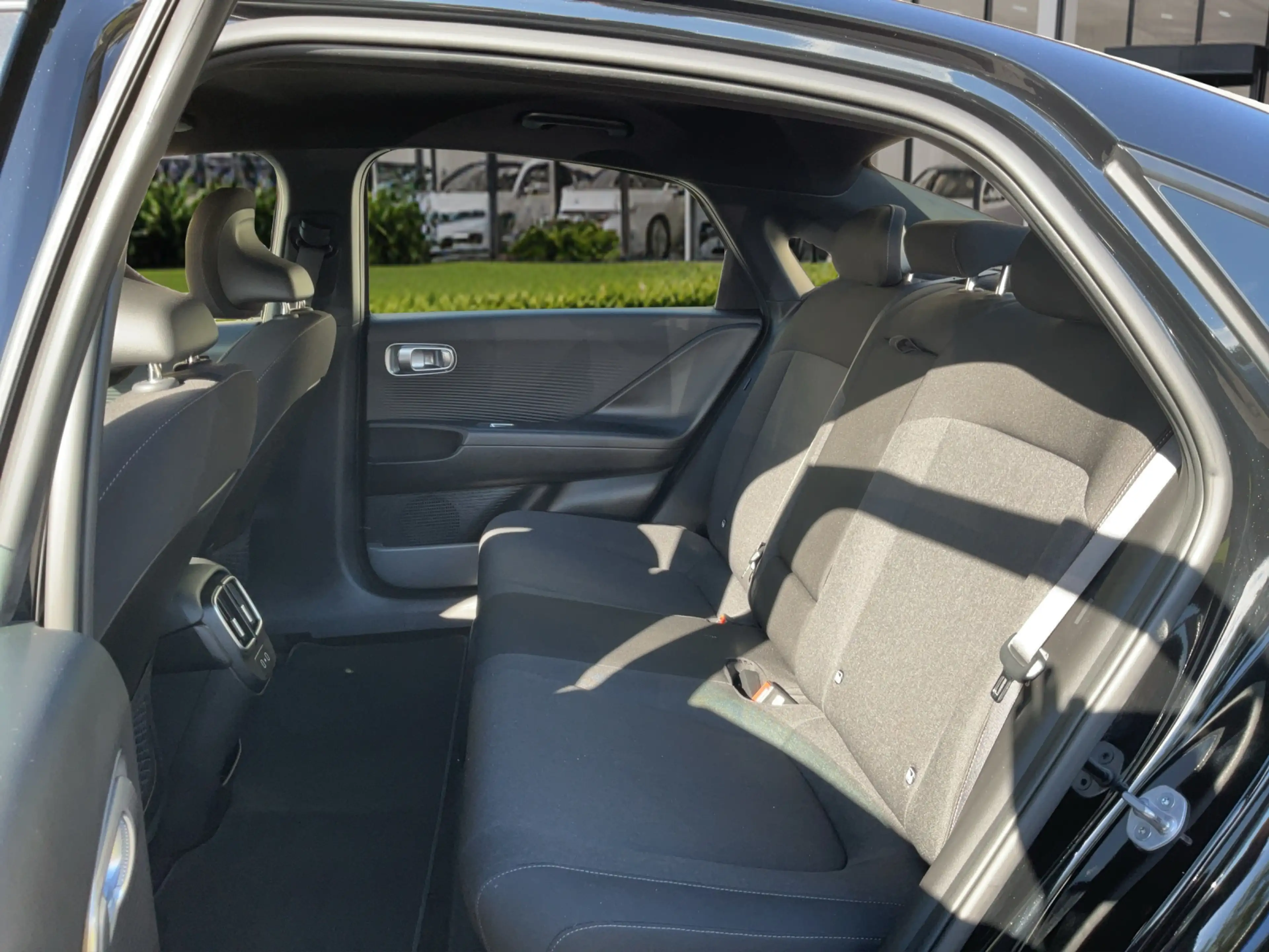 Hyundai IONIQ 6 53kWh Basis Ganzjahresreifen — photo 7