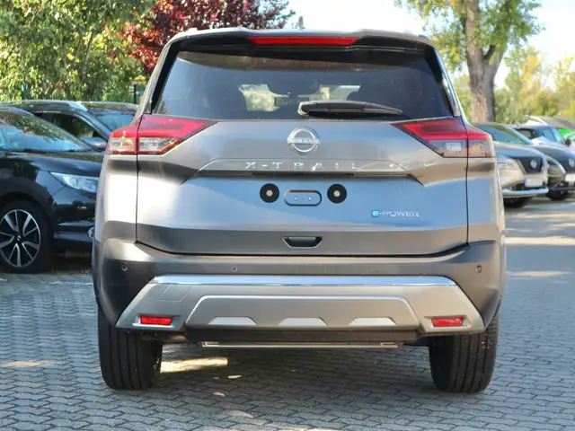 Nissan X-Trail view 8