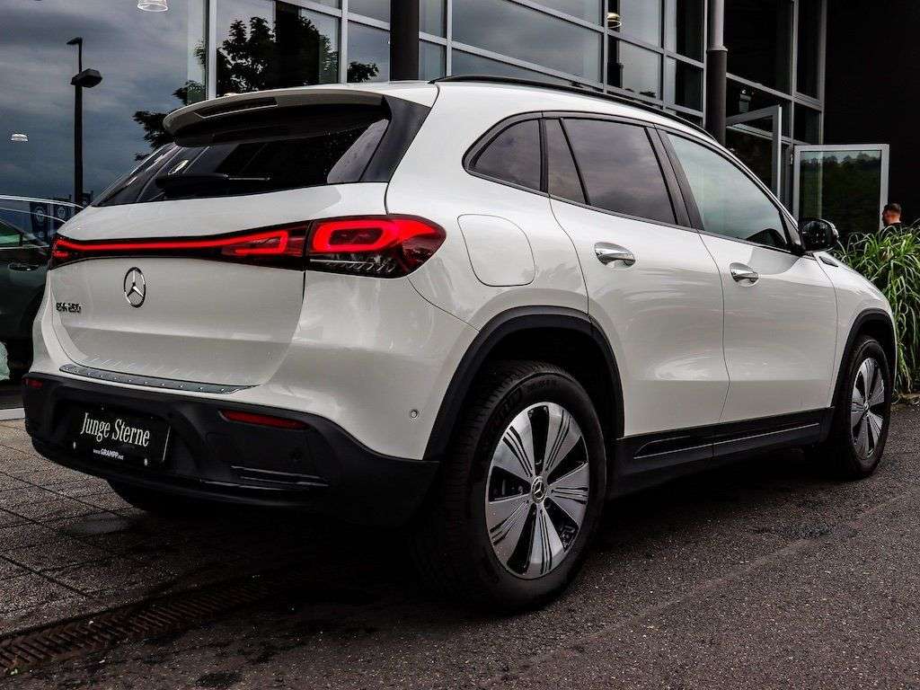 Mercedes-Benz EQA