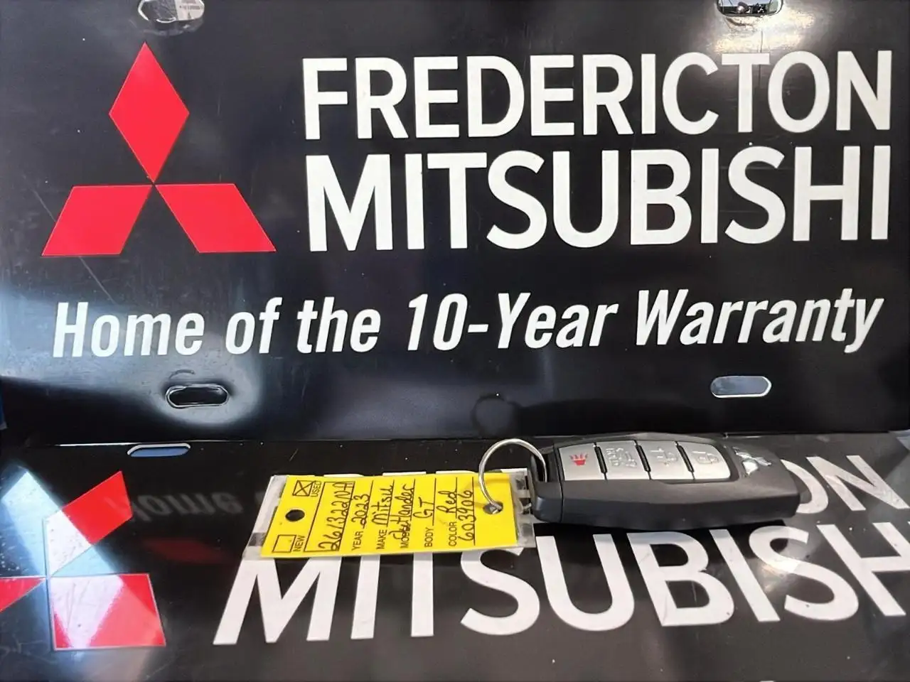 Mitsubishi Outlander снимка Mitsubishi Outlander