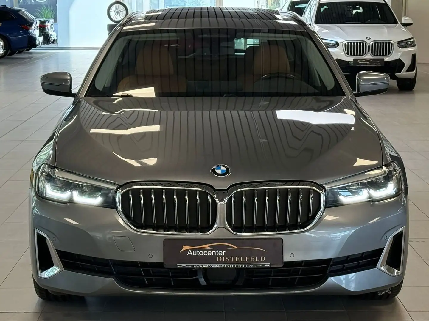 BMW 530 d xDrive Luxury Line STDHZ LED LivePro  AHK Grijs - 2