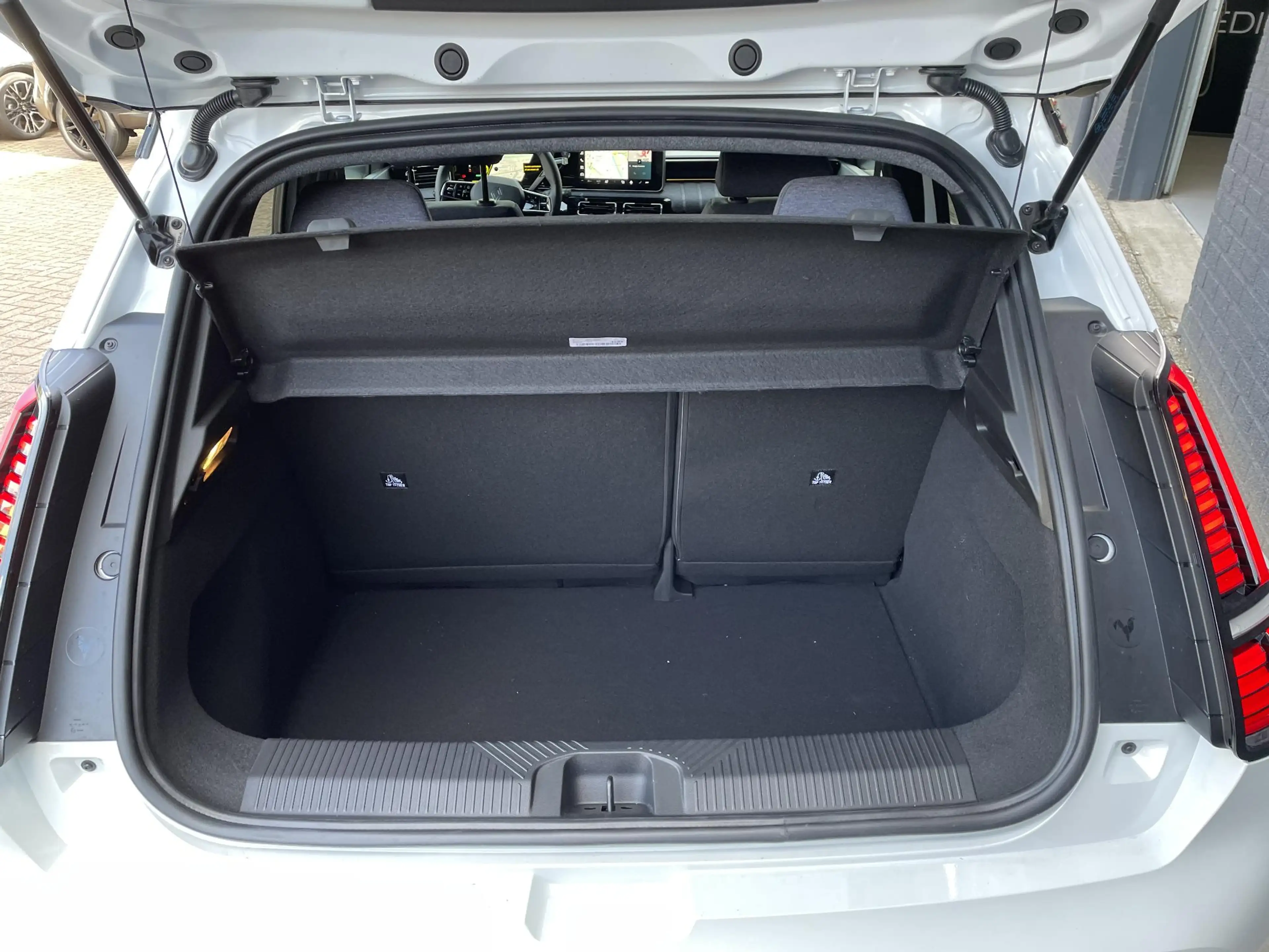 Renault R 5 comfort range techno 52 kWh — photo 6