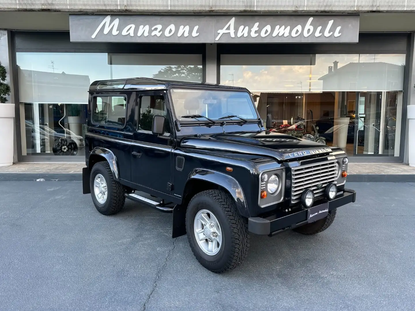 Land Rover Defender 90 2.2 TD4 Station Wagon S UNICO PROPRIETARIO Zwart - 1