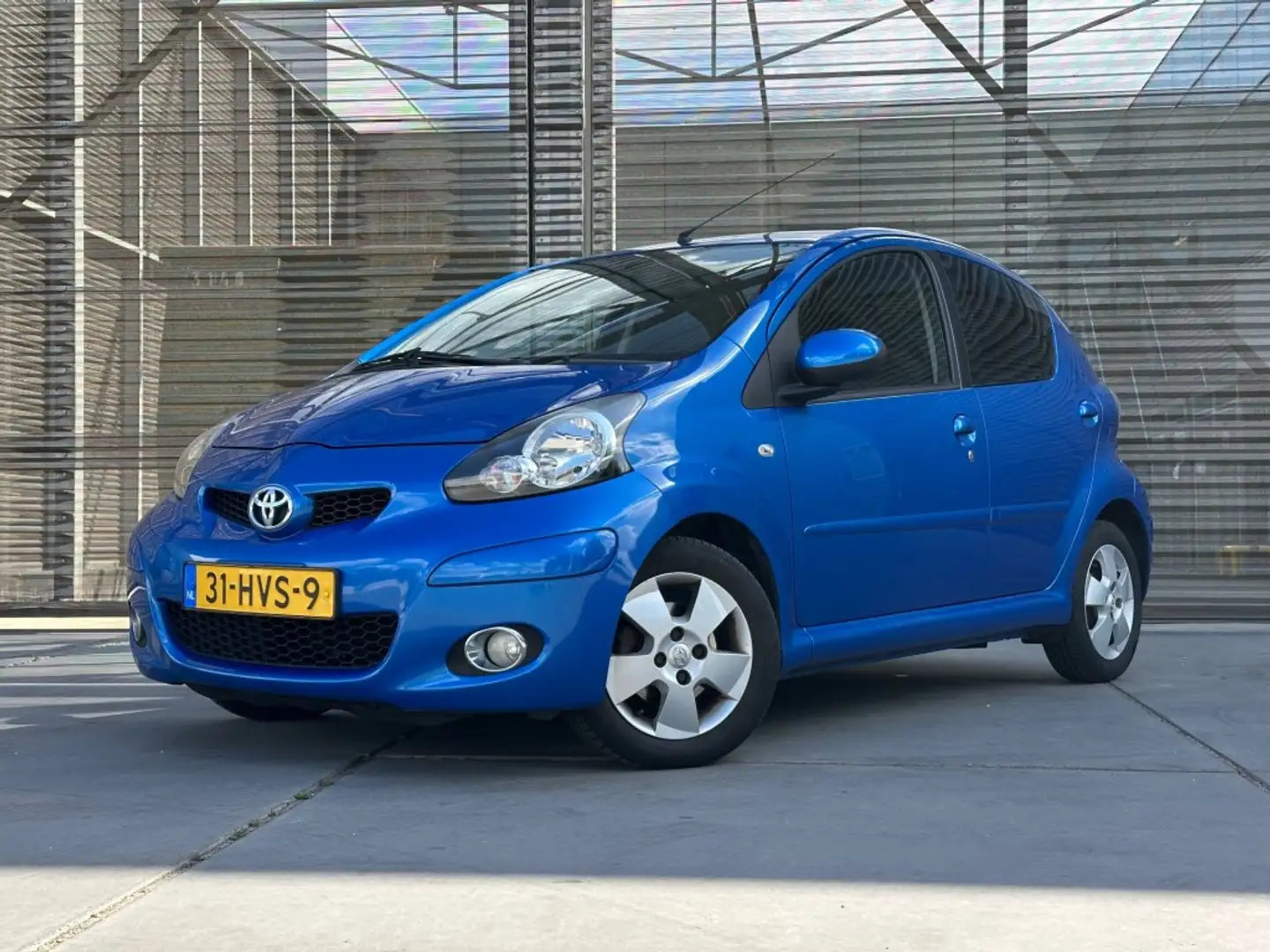Toyota Aygo 1.0-12V DYNAMIC BLUE AIRCO/LM VELGEN APK 29-4-2026 Azul - 1