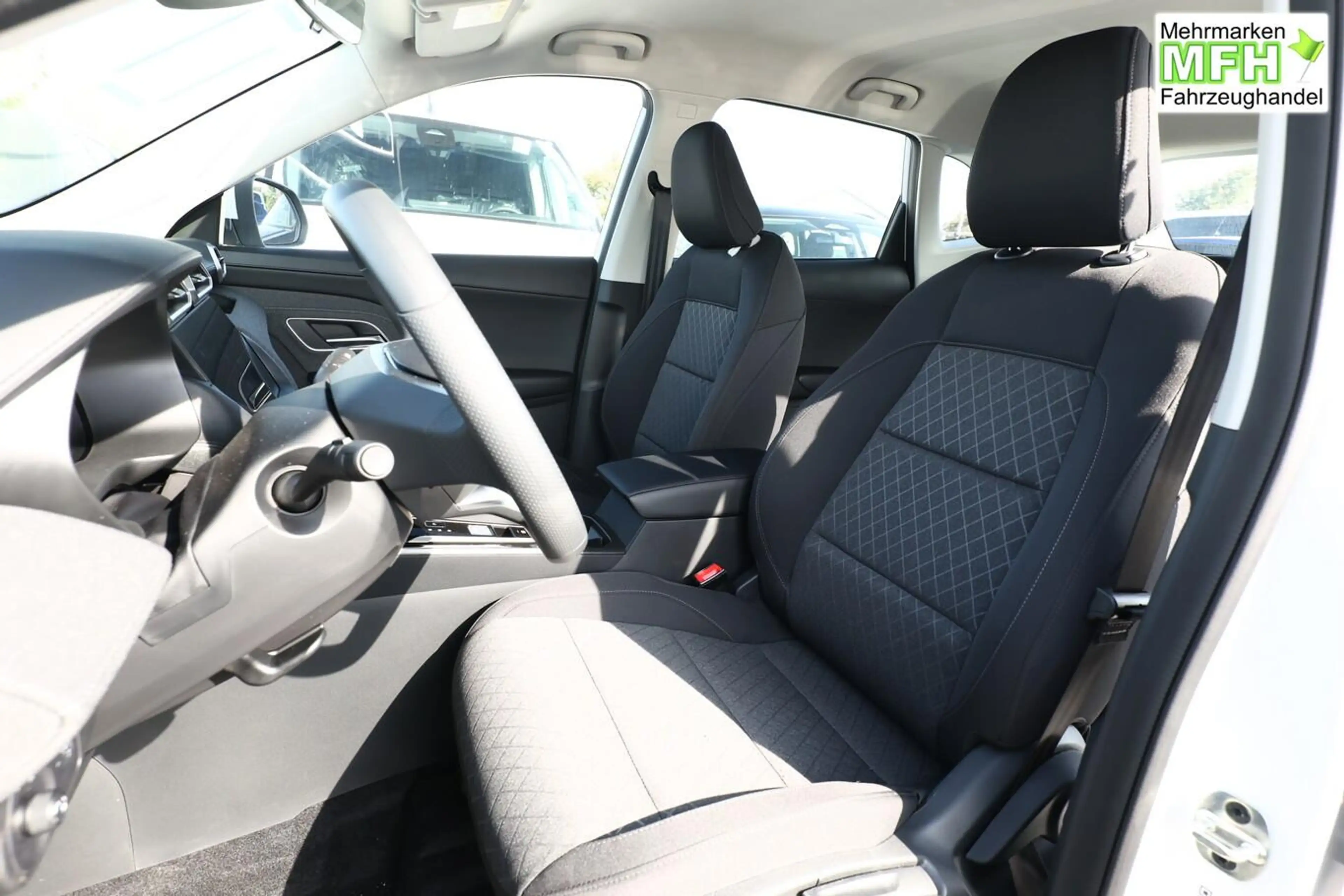 MG ZS Hybrid+ Standard ACC Kam Nav TotW PDC AppCo 75 ... — photo 5