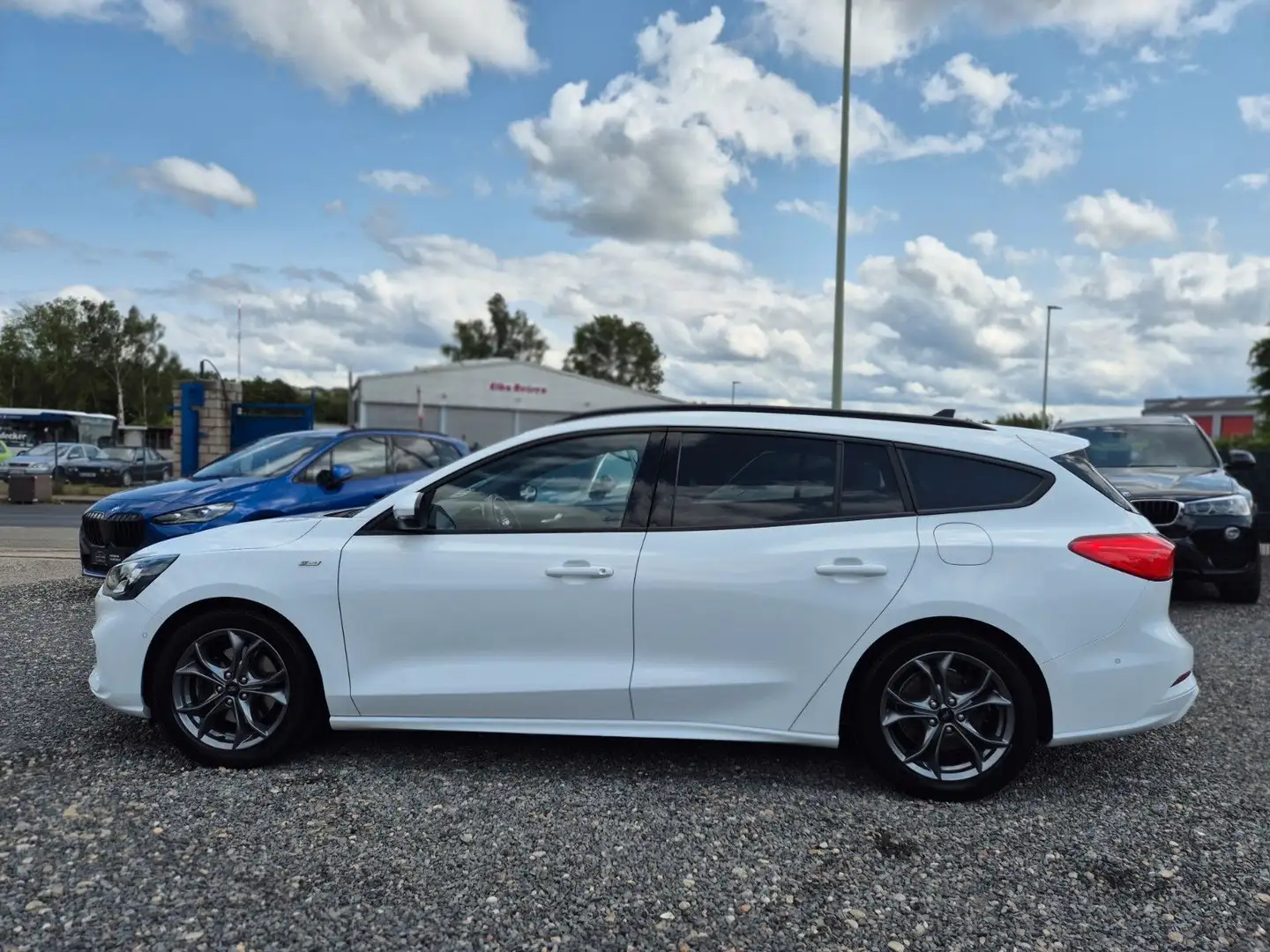 Ford Focus FOCUS TURNIER ST LINE-LED-KAMERA-SHZ-AMBIENTE Blanc - 2