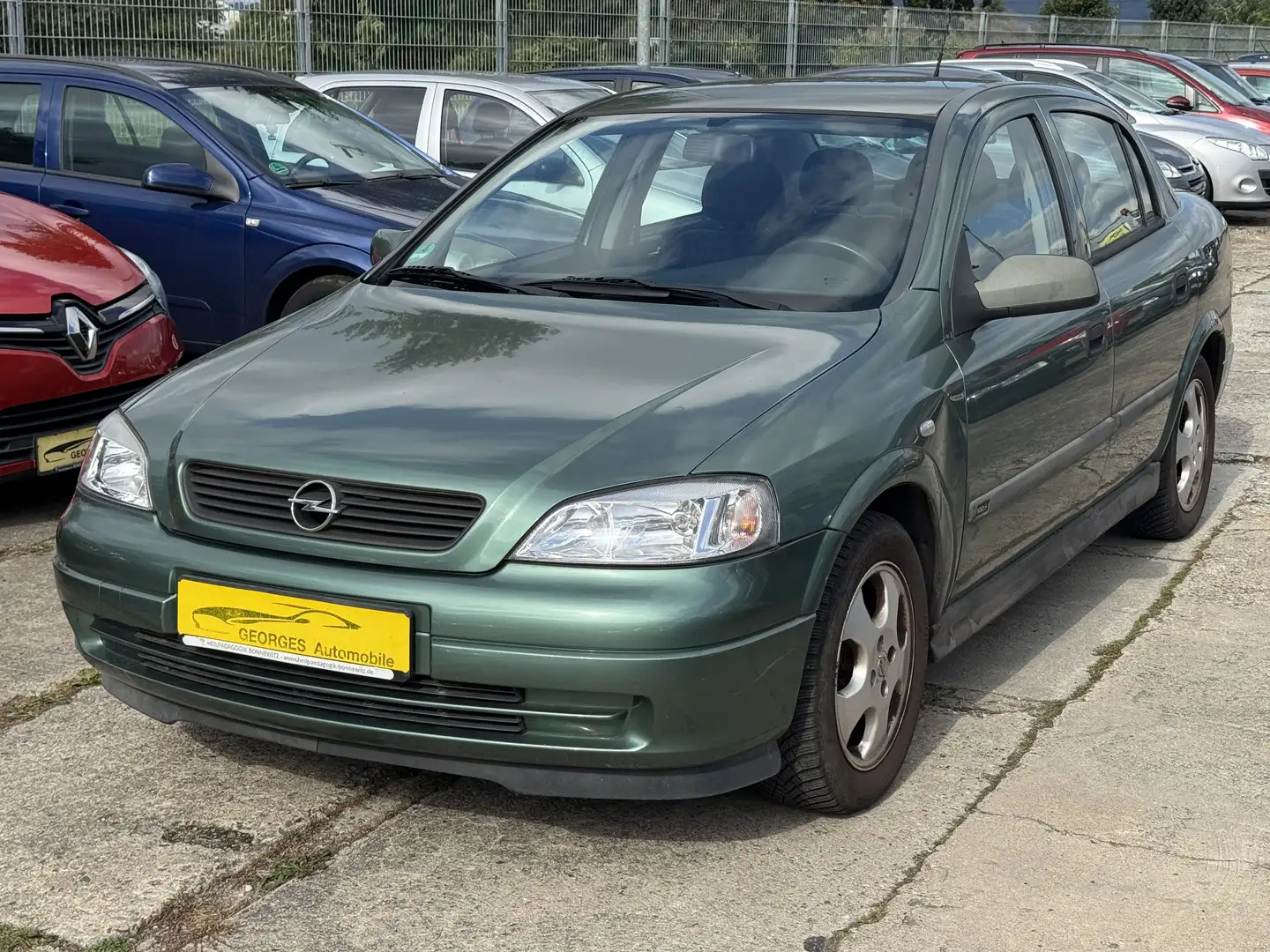 Opel Astra Astra 1.6 Edition 100 Vert - 1