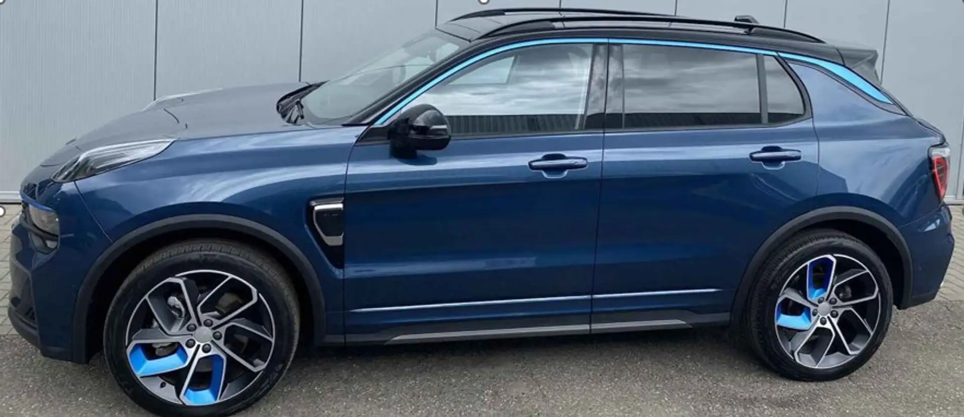 Lynk & Co 01 01 1.5 Синій - 1