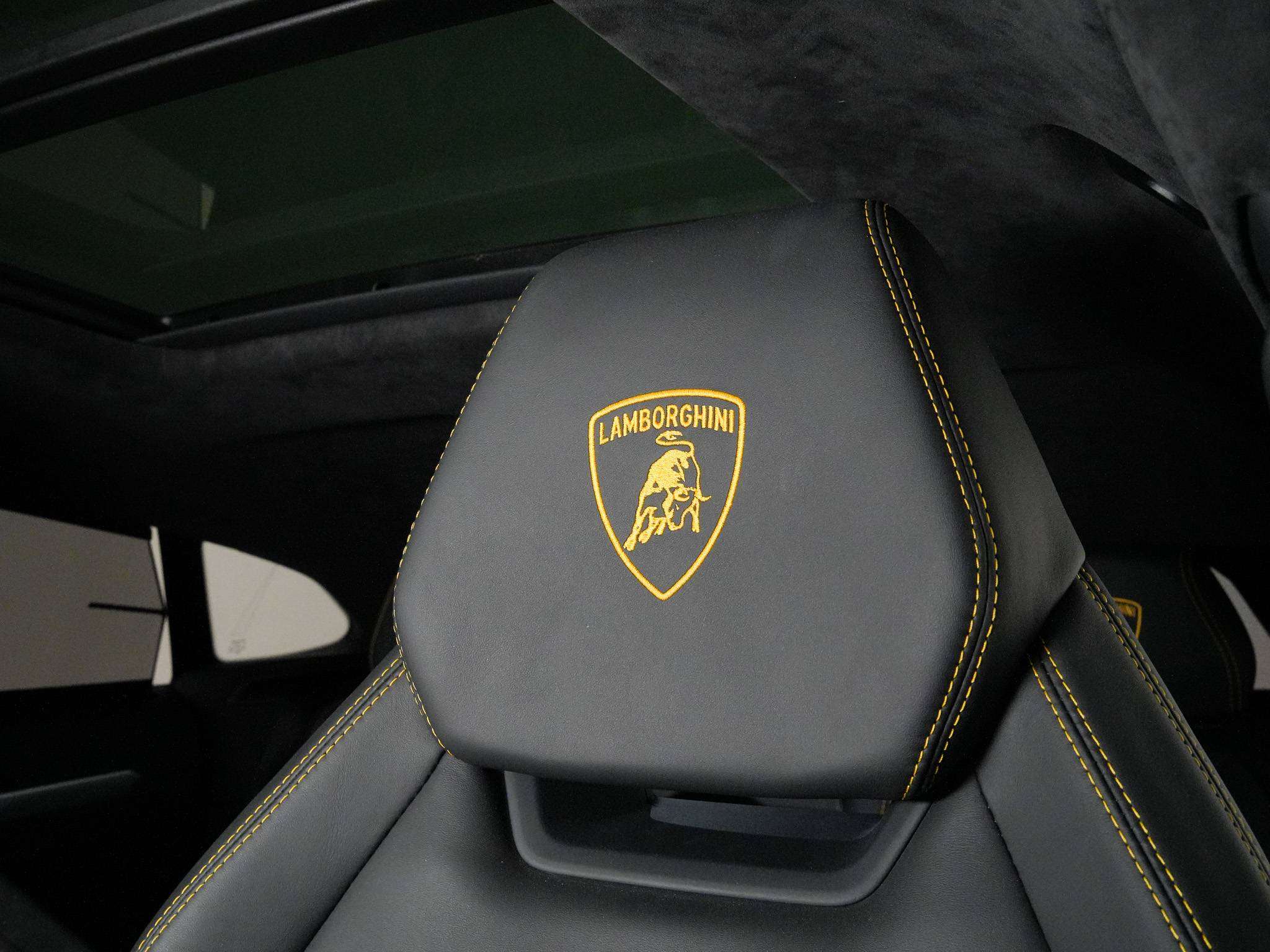 used 2022 Lamborghini Urus car, priced at $255,900