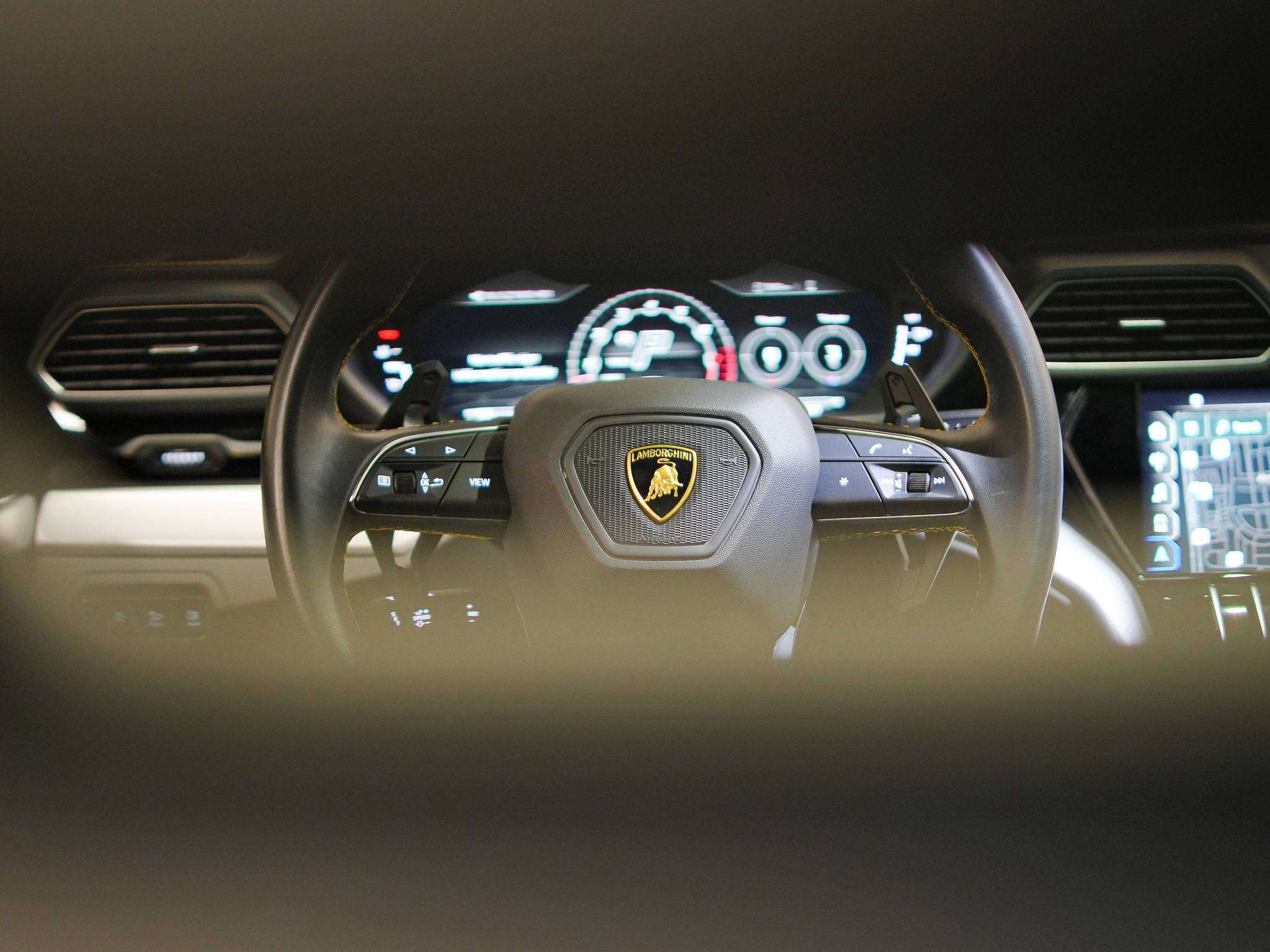 used 2022 Lamborghini Urus car, priced at $255,900