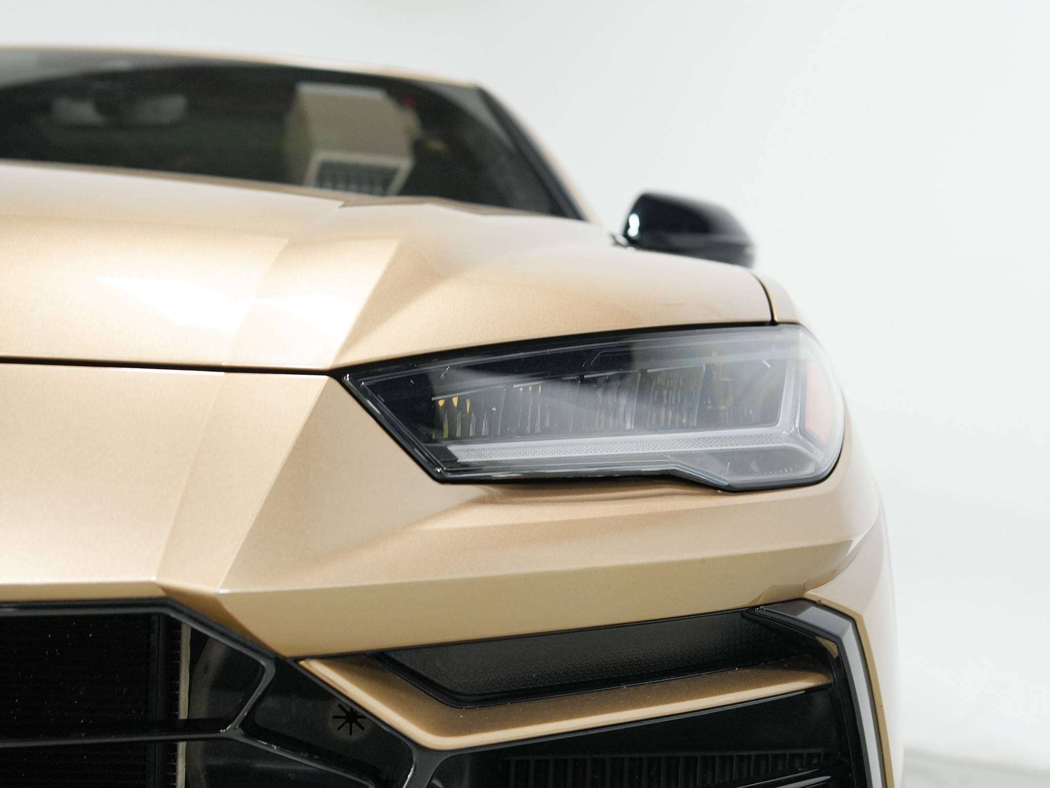 used 2022 Lamborghini Urus car, priced at $255,900