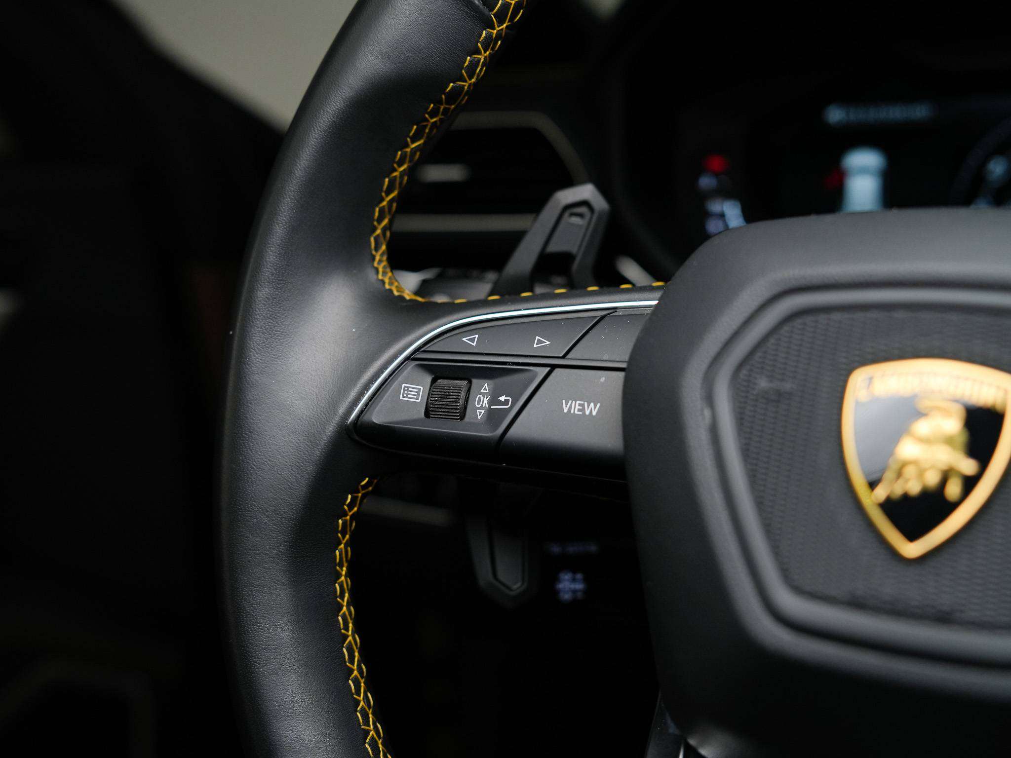 used 2022 Lamborghini Urus car, priced at $255,900