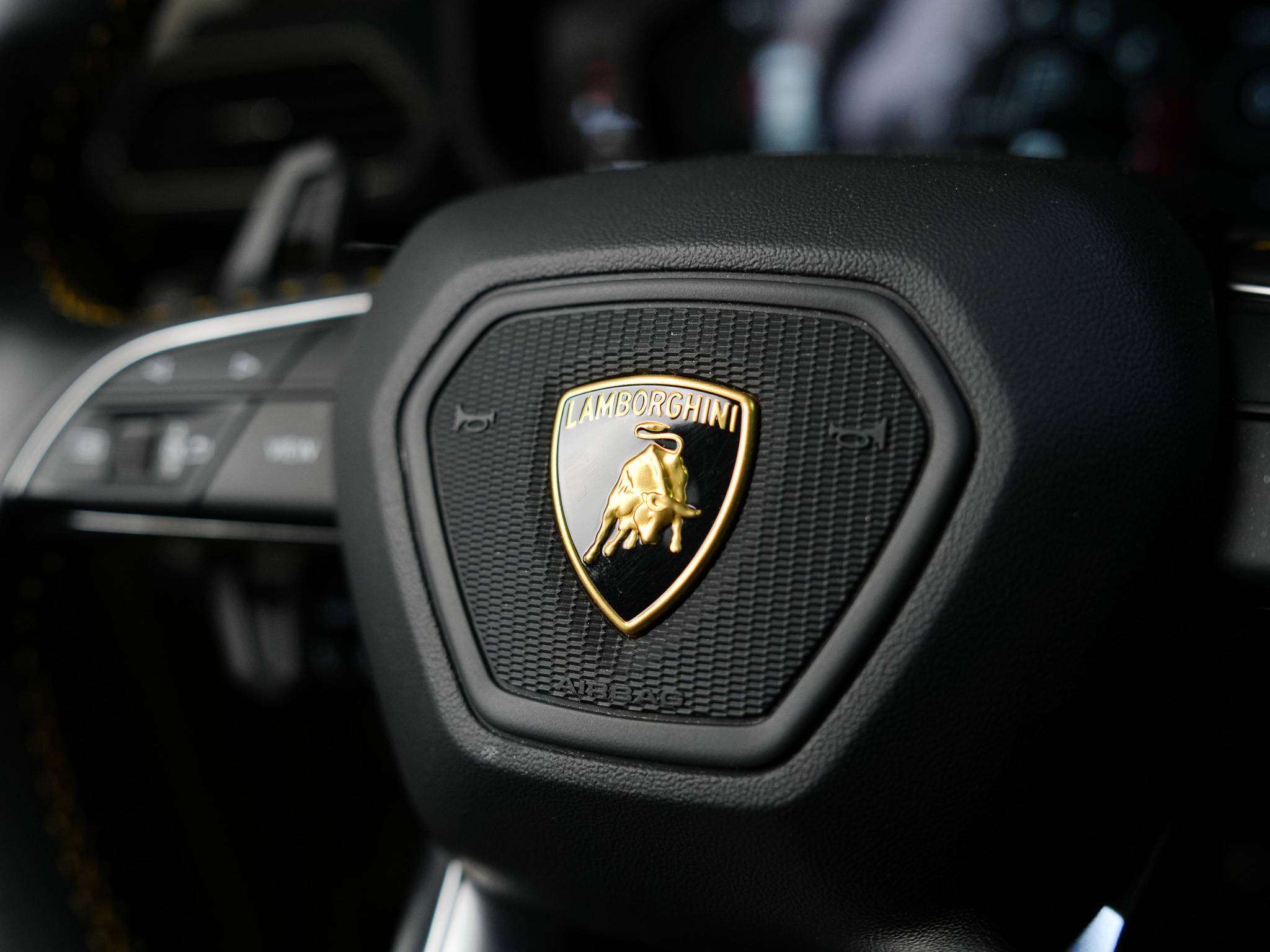 used 2022 Lamborghini Urus car, priced at $255,900