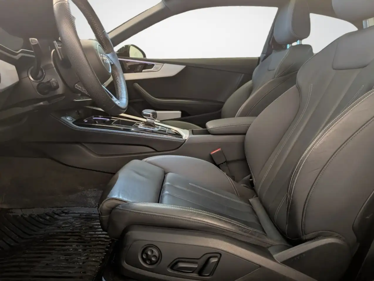 Audi A5 снимка Audi A5