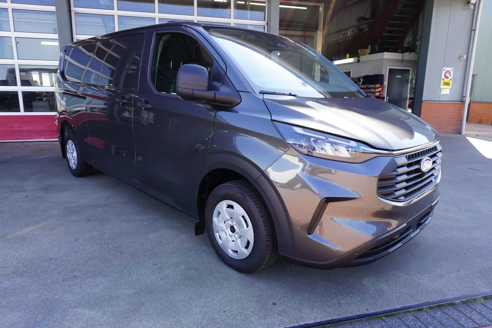 Ford Transit Custom 320L 2.0 TDCI 170PK L2H1 Trend 4x4 Automaat Nr. V1 Grijs - 2