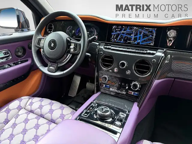 Rolls-Royce Cullinan view 3