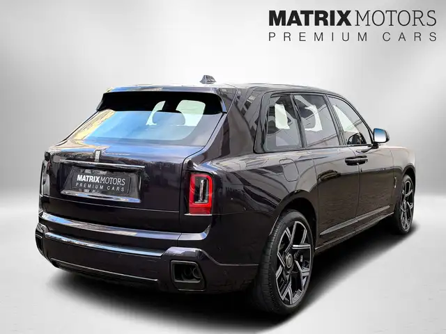 Rolls-Royce Cullinan view 2
