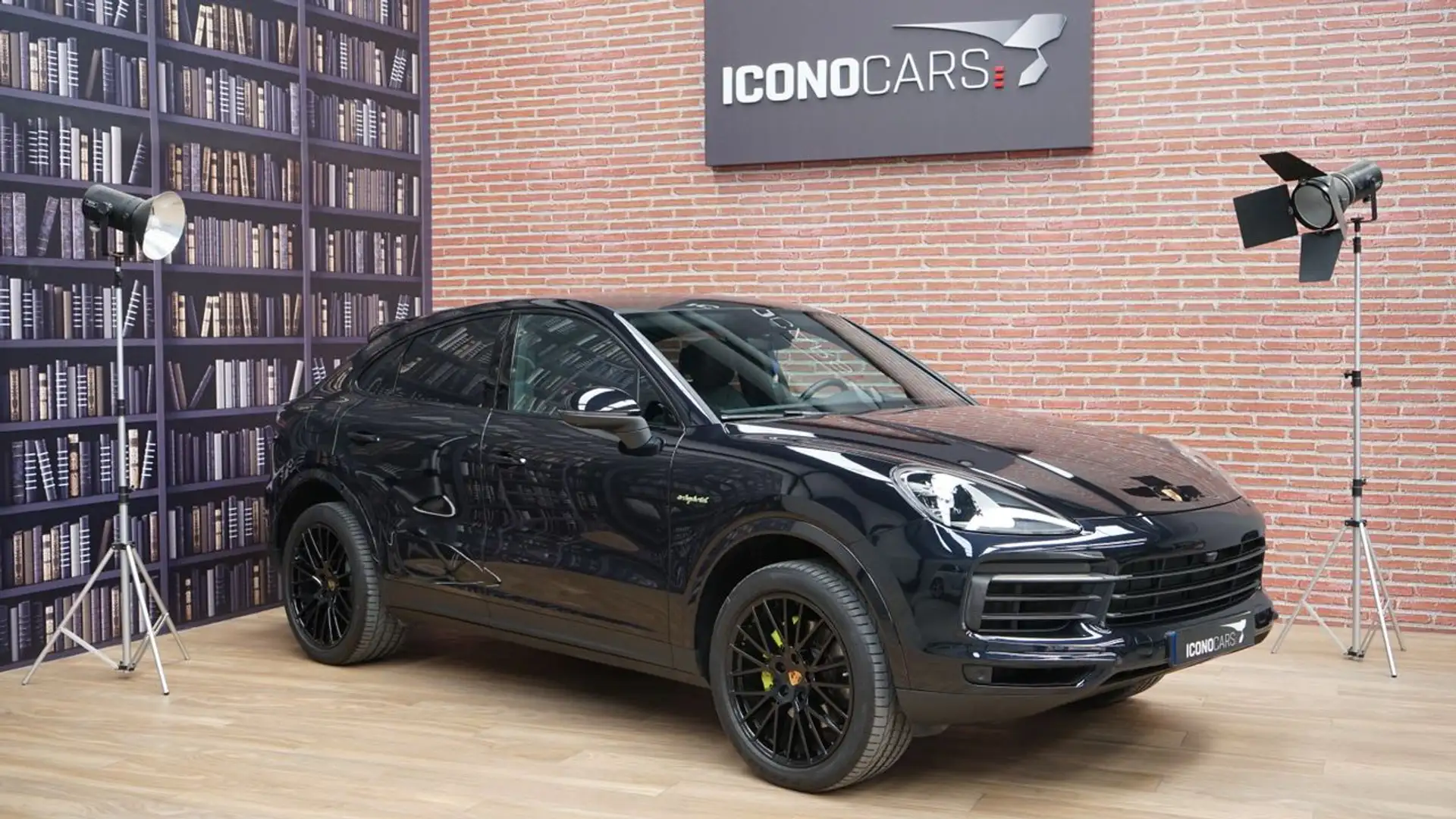 Porsche Cayenne E-Hybrid Noir - 1