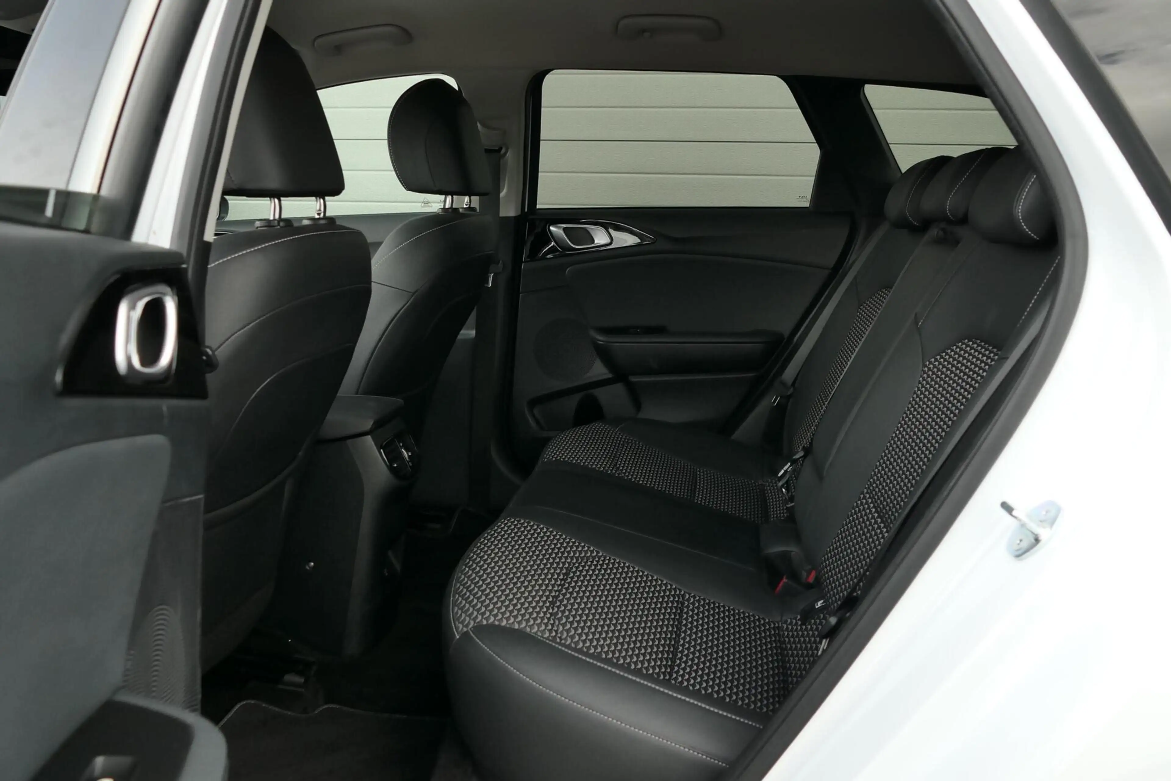 Kia Ceed SW / cee'd SW Sportswagon 1.0 T-GDi MHEV DynamicPlusLine|Stoel/s — photo 32