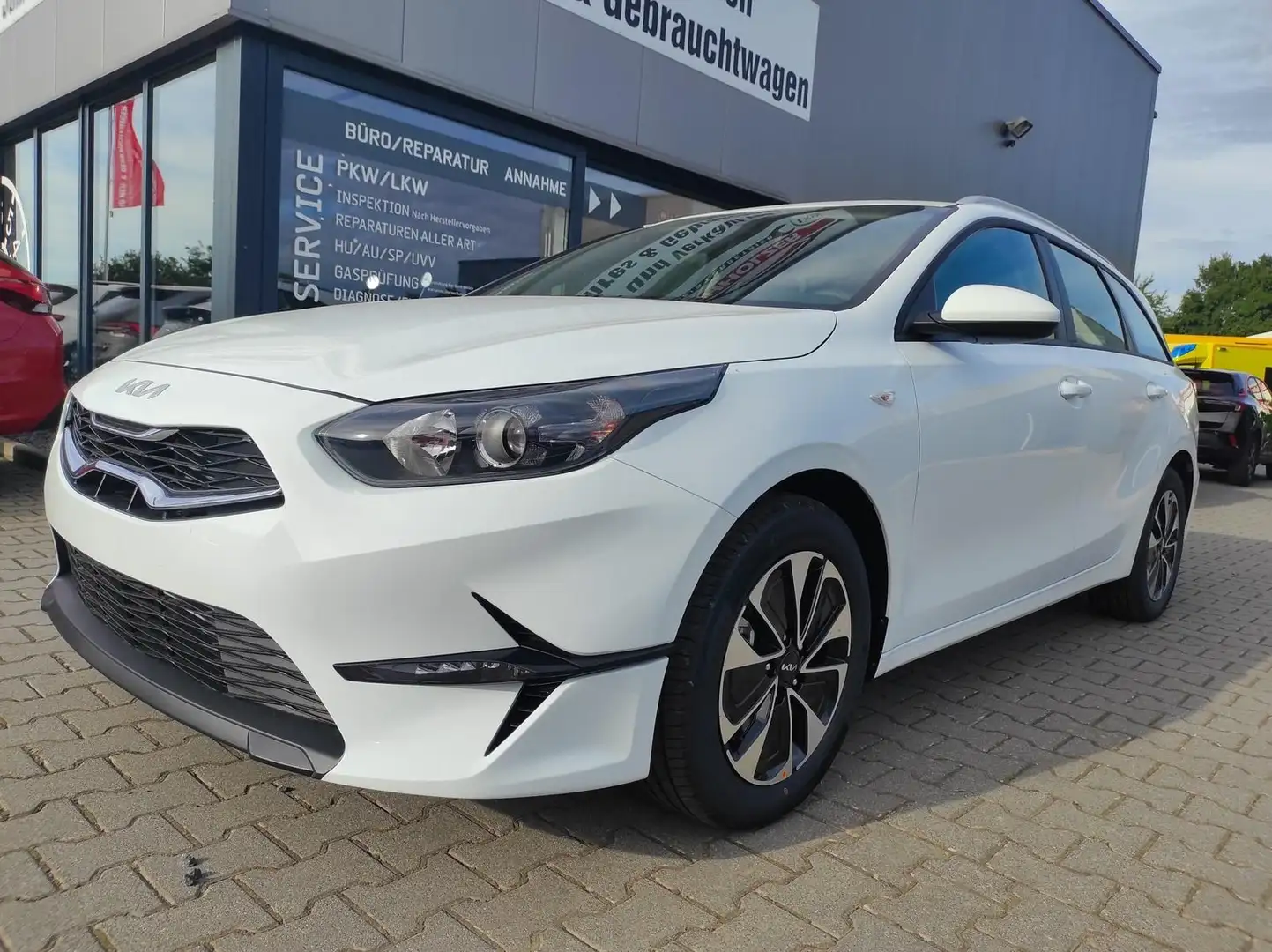 Kia Ceed SW / cee'd SW Ceed SW AT Spin*Navi*Shzg*Lhzg*PDC*Cam*16Zoll Weiß - 1